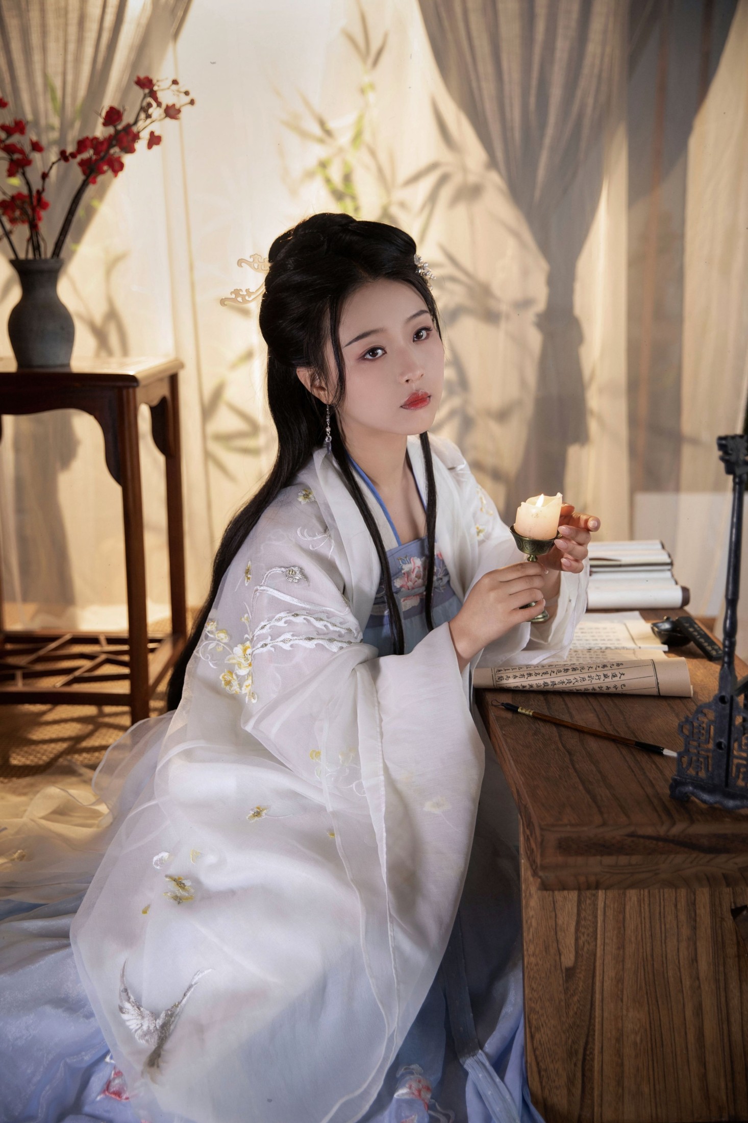 绾棠 – 《云知盈》[22P]