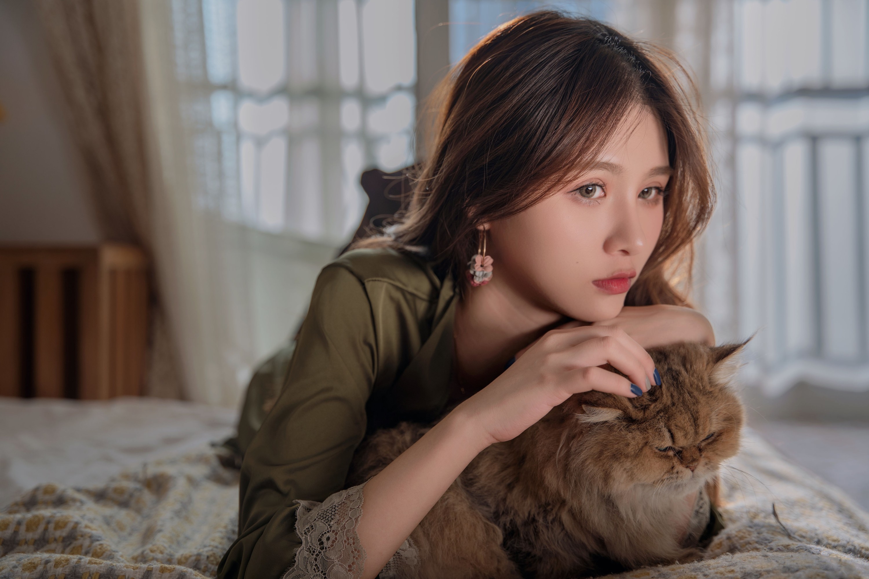 Gaia – 《慵懒风绿裙》[28P]