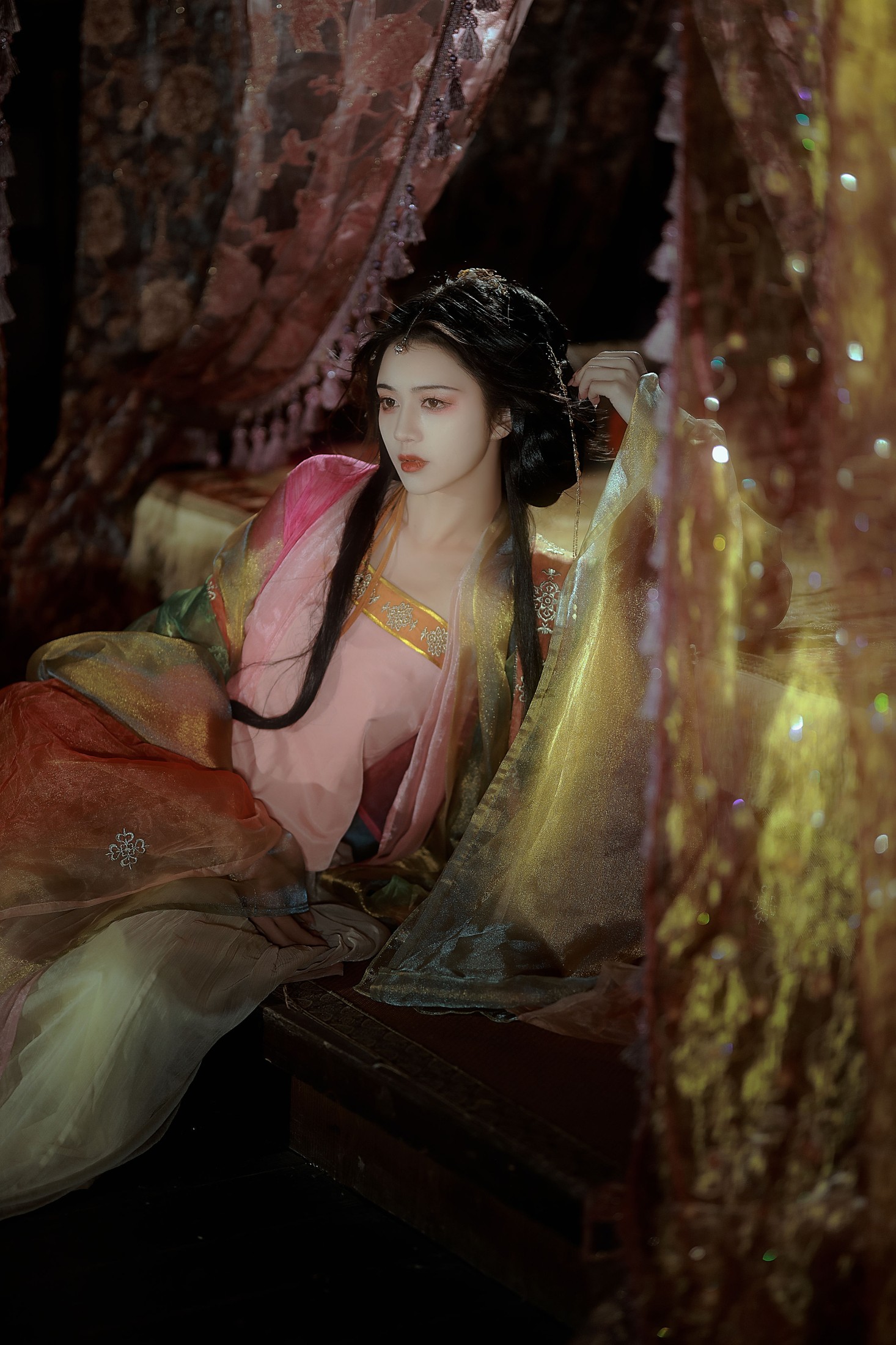 吾岁岁 – 《金陵玉殿莺啼晓》[22P]