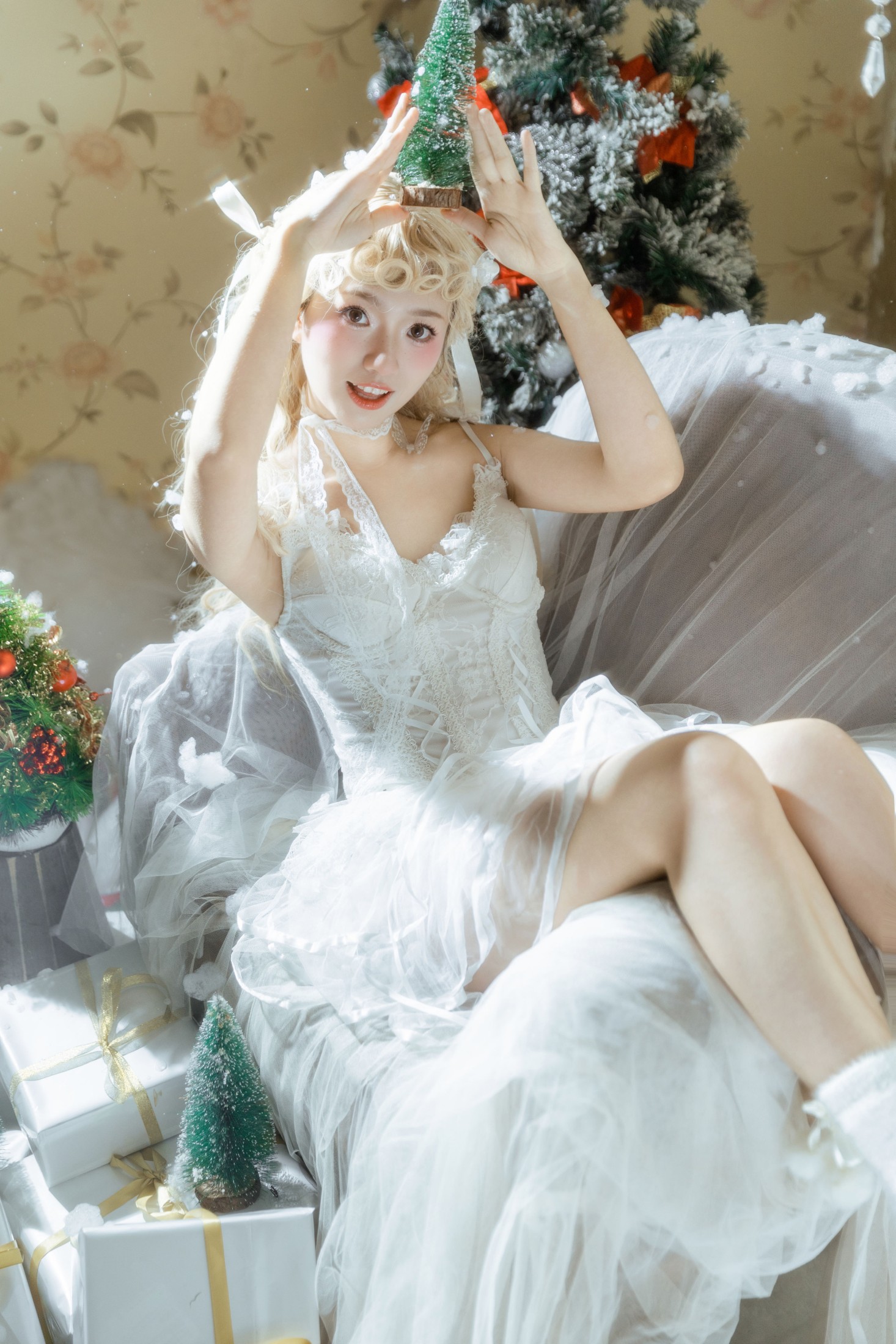 十亿 – 《圣诞快乐》[21P]