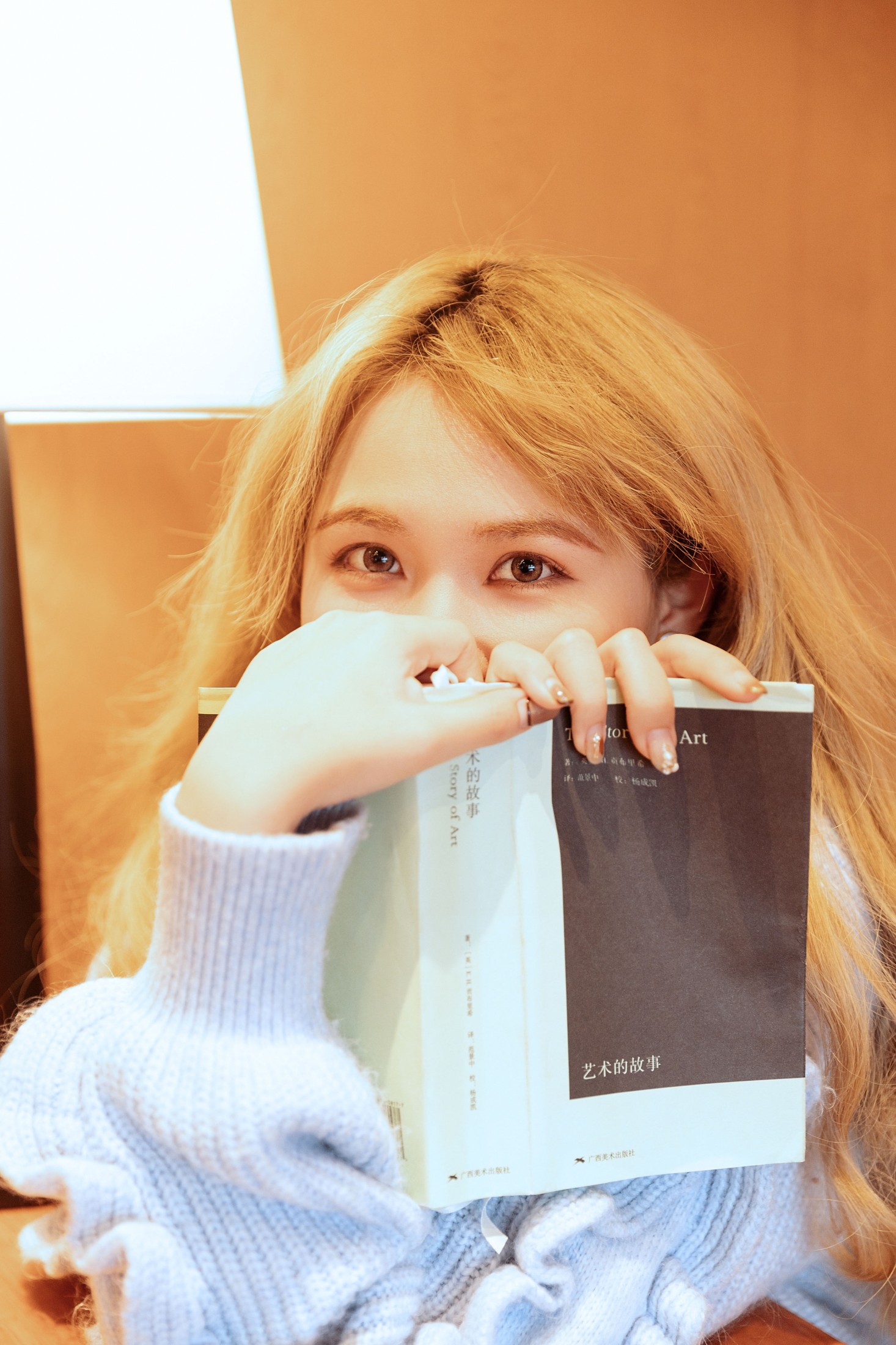 zora – 《咖啡馆》[22P]