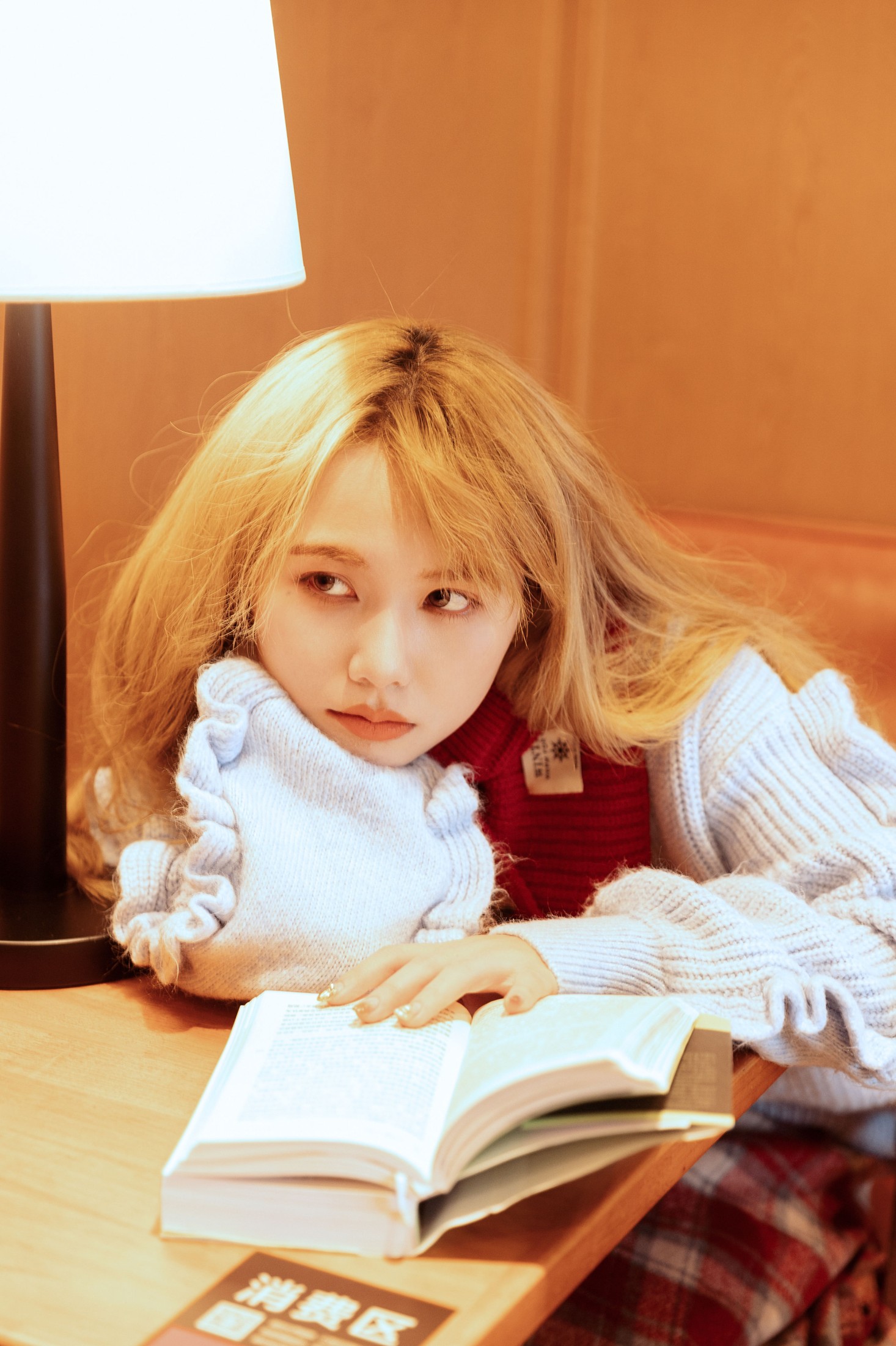 zora – 《咖啡馆》[22P]