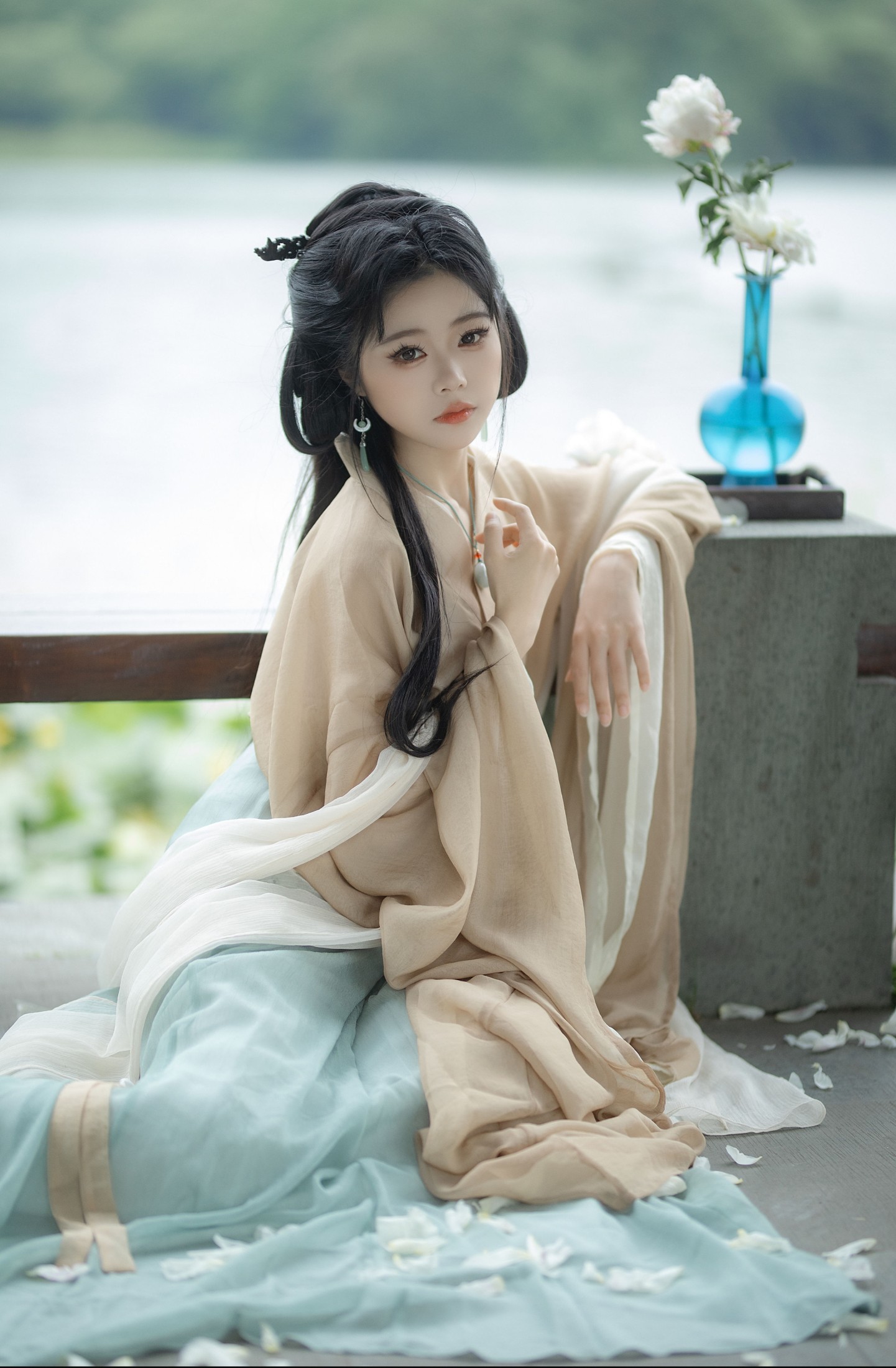 云云的黑眼圈儿 – 《江南行》[20P]