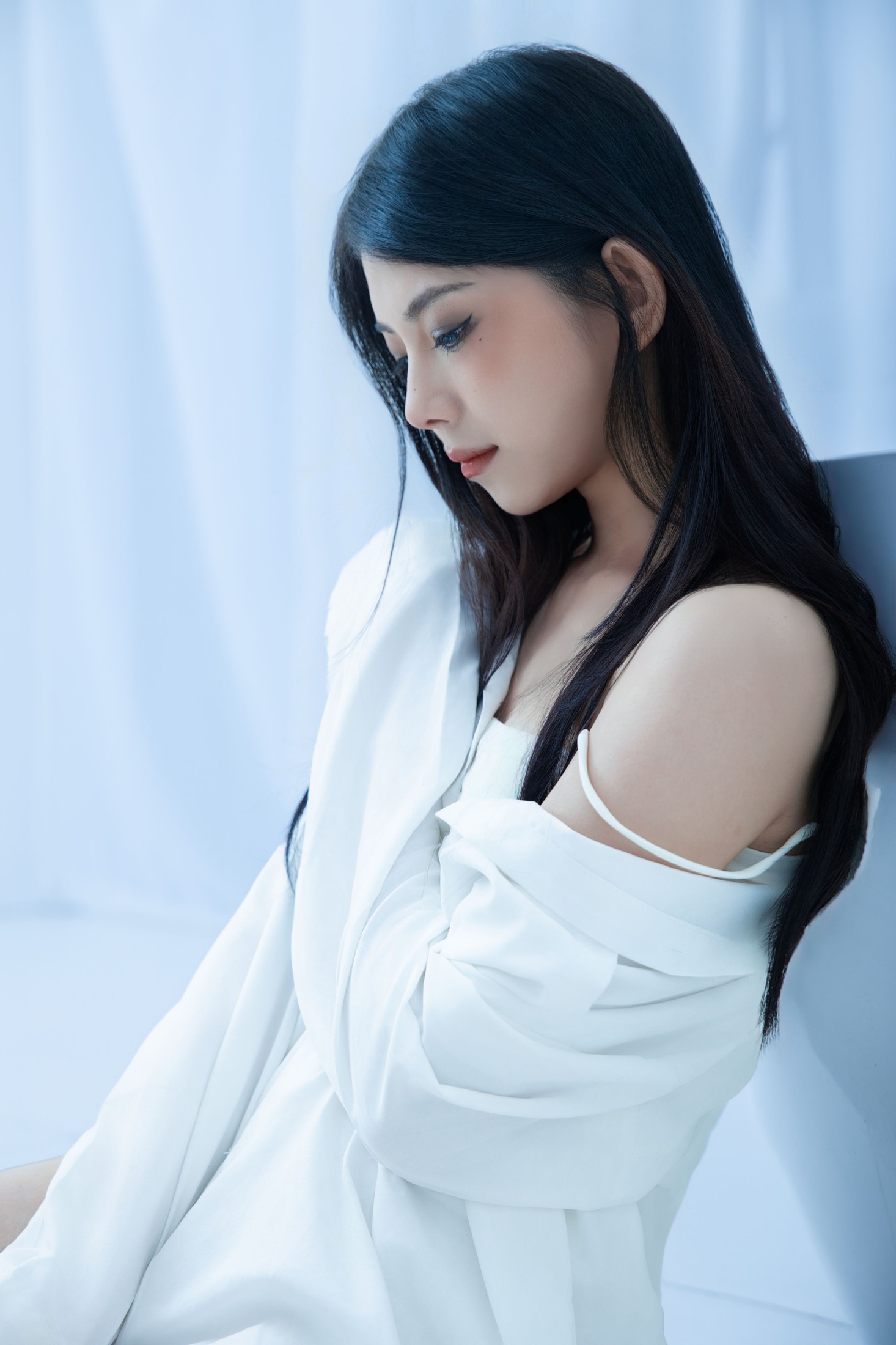 嗯哼 – 《闺中少女》[25P]