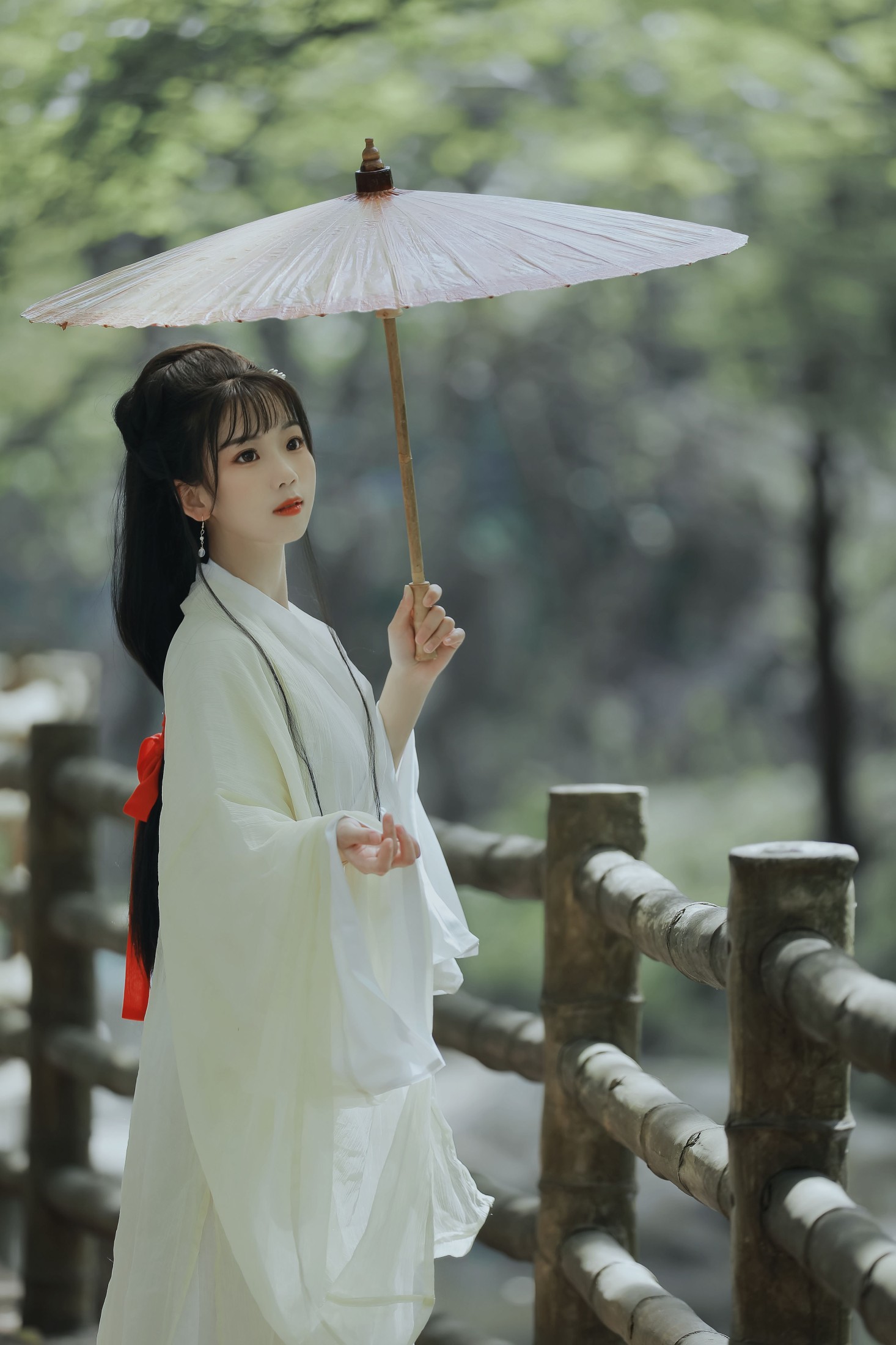 周周Ay – 《小重山》[22P]