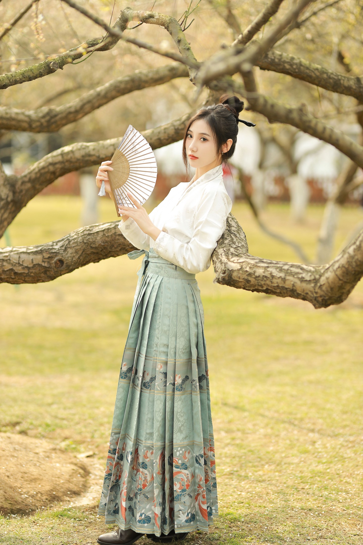 o1ne万 – 《华服之美》[52P]