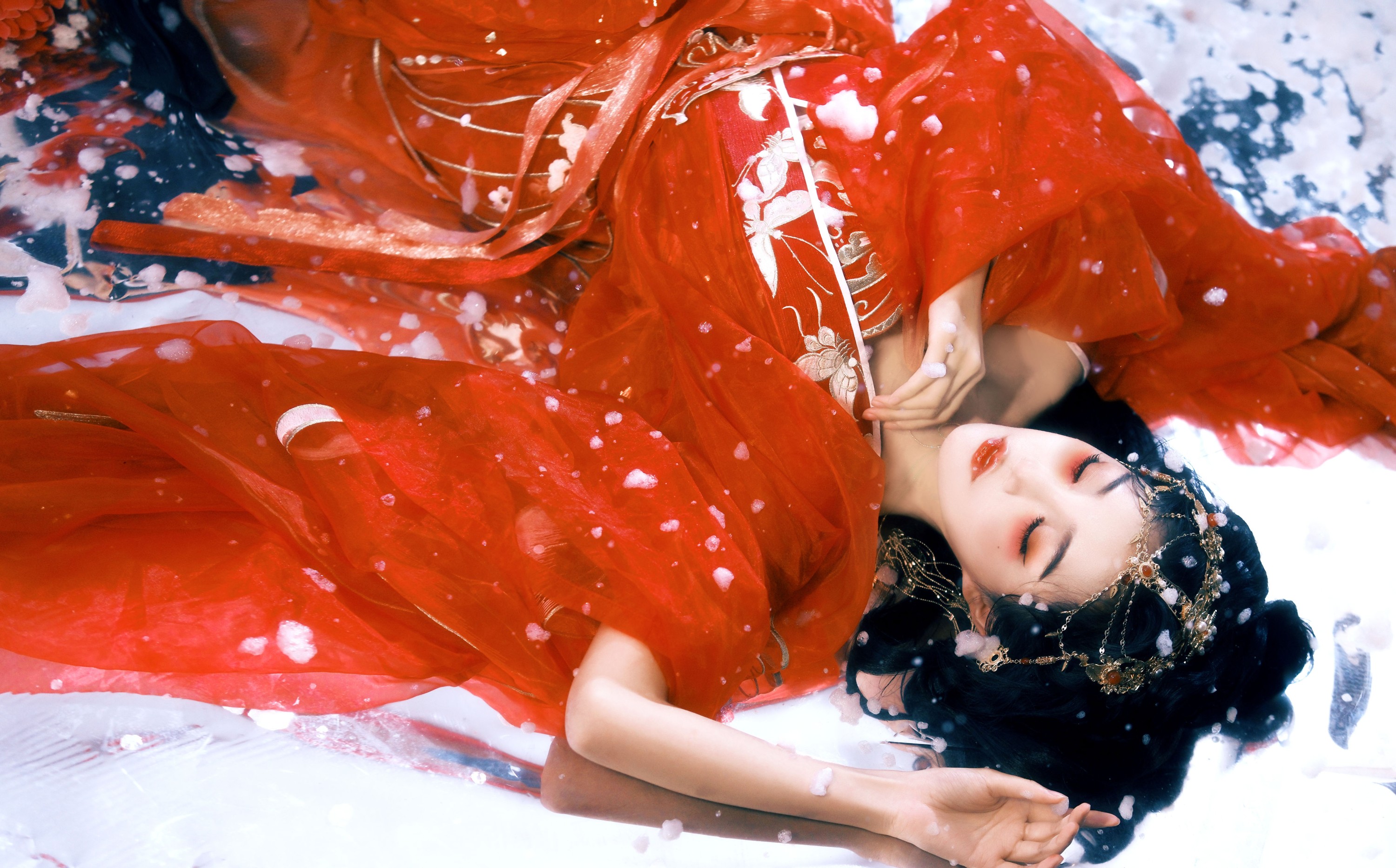 郭美林子 – 《雪中红衣》[21P]