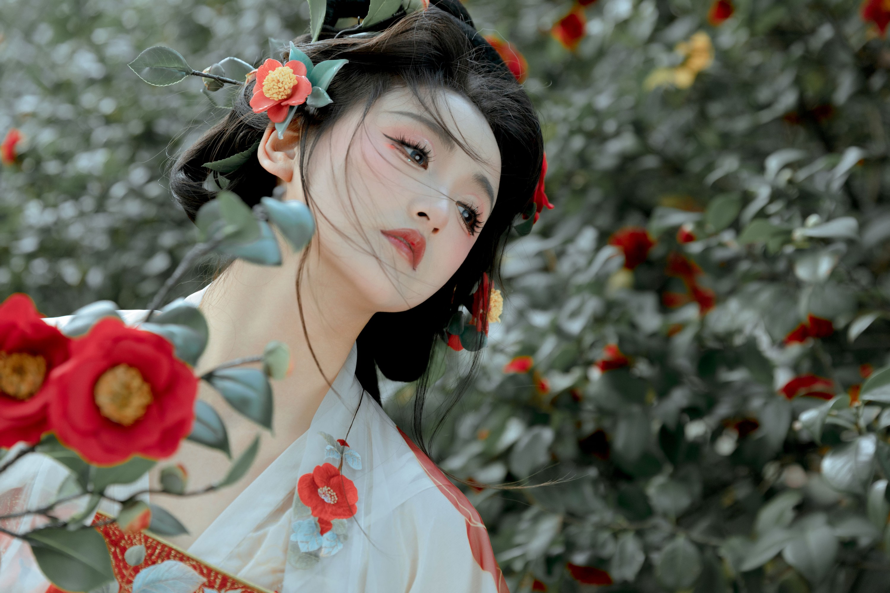 华丽兔子 – 《红山茶》[24P]