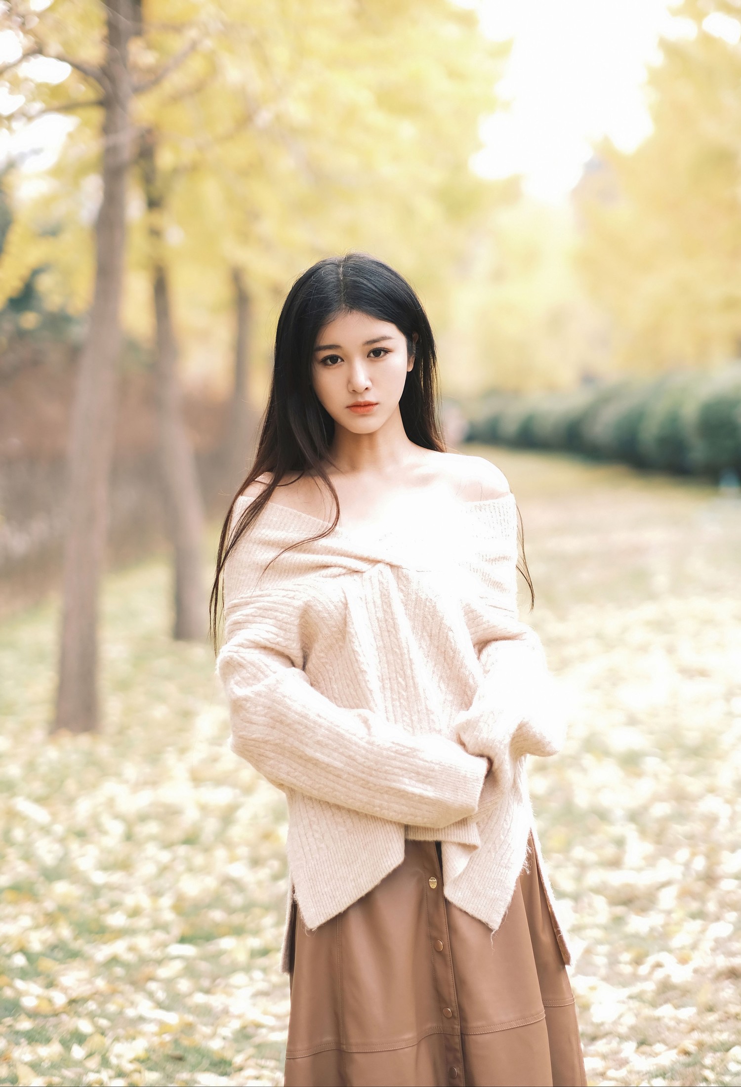 尚熠晗Momooly  – 《秋日银杏下的少女情怀》[21P]