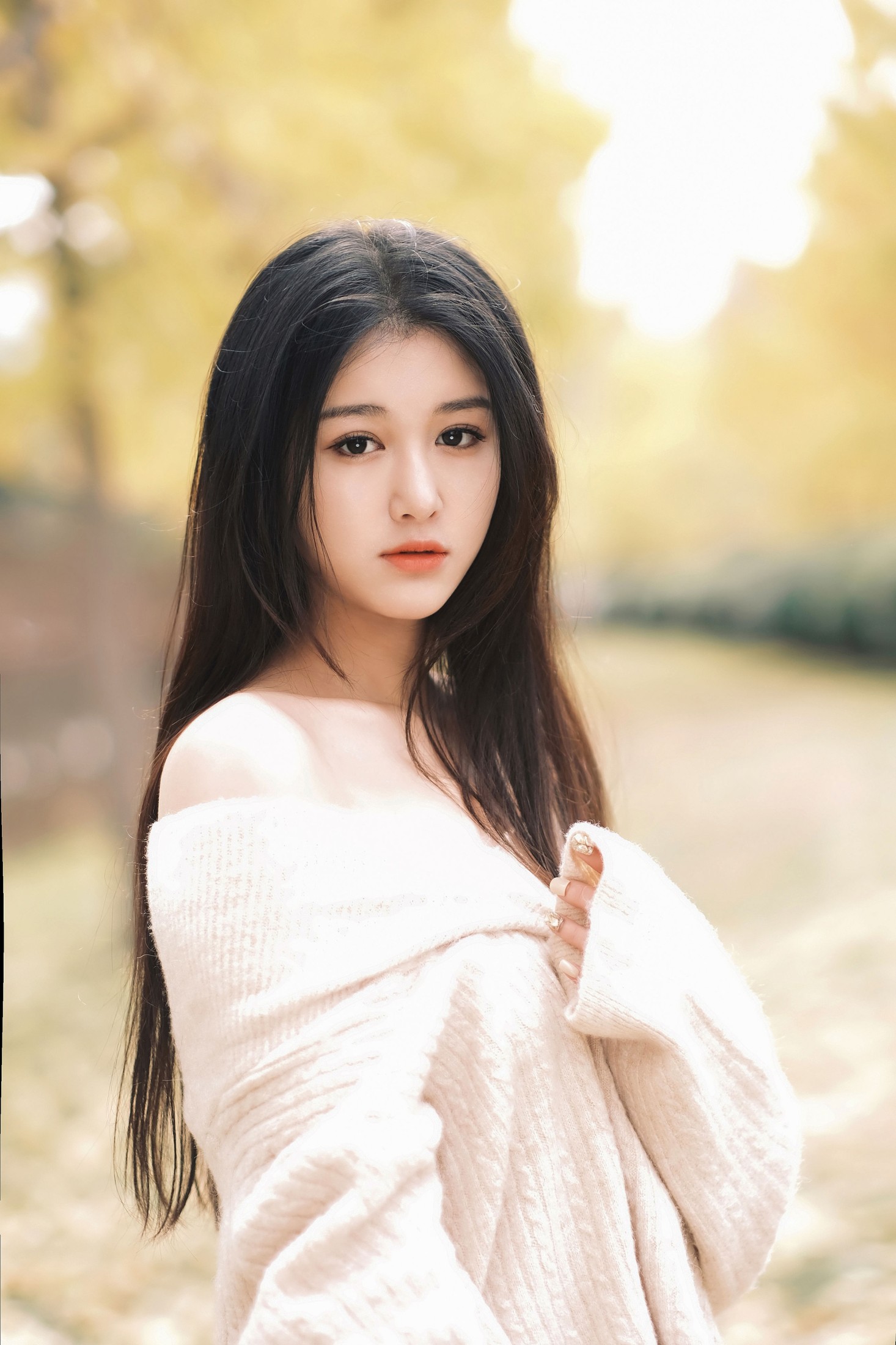 尚熠晗Momooly  – 《秋日银杏下的少女情怀》[21P]