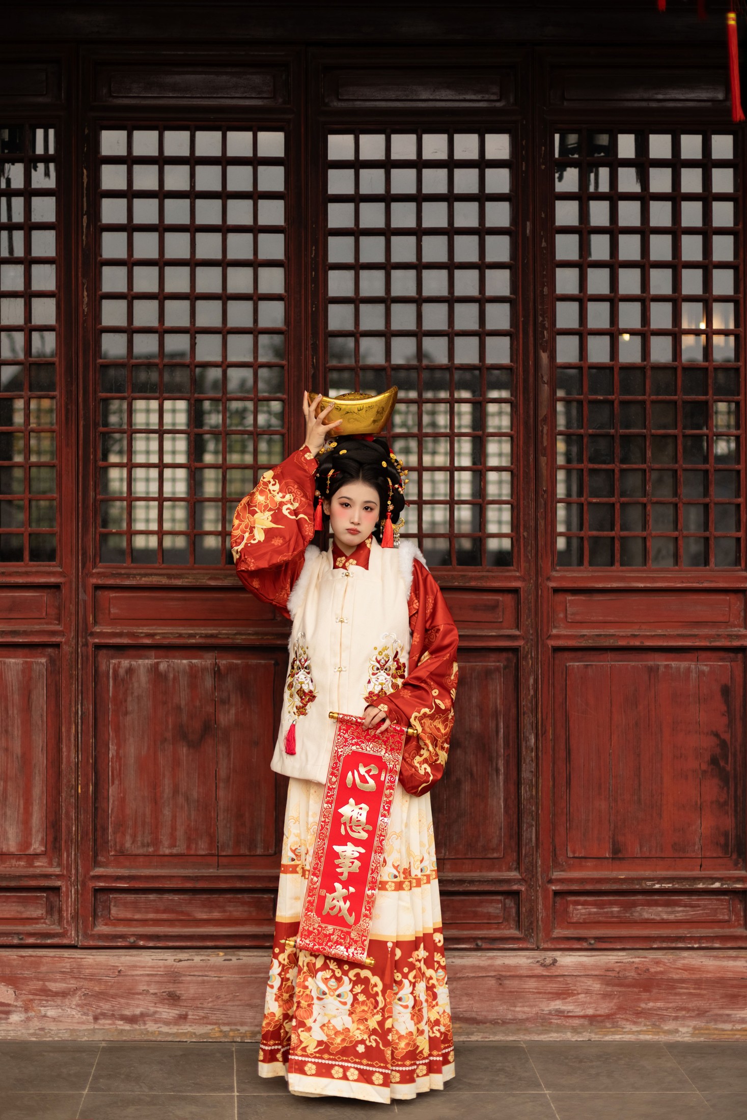 婕妤 – 《恭贺新春》[25P]