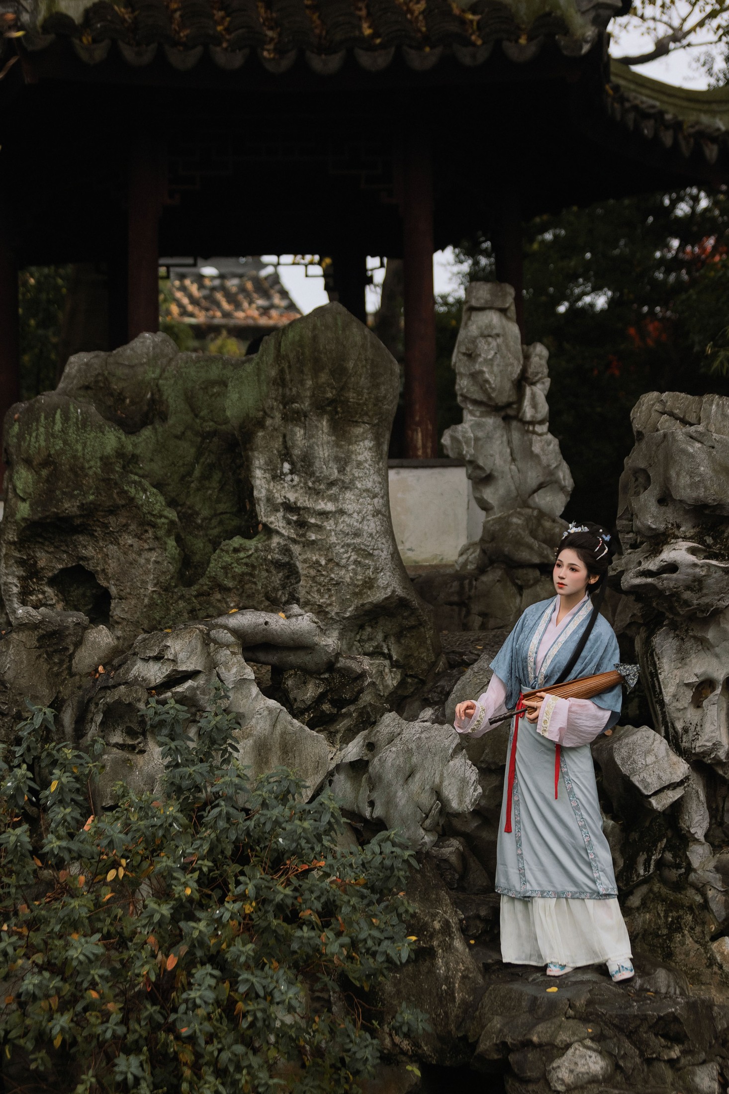 顾小满 – 《秋阴游园》[27P]