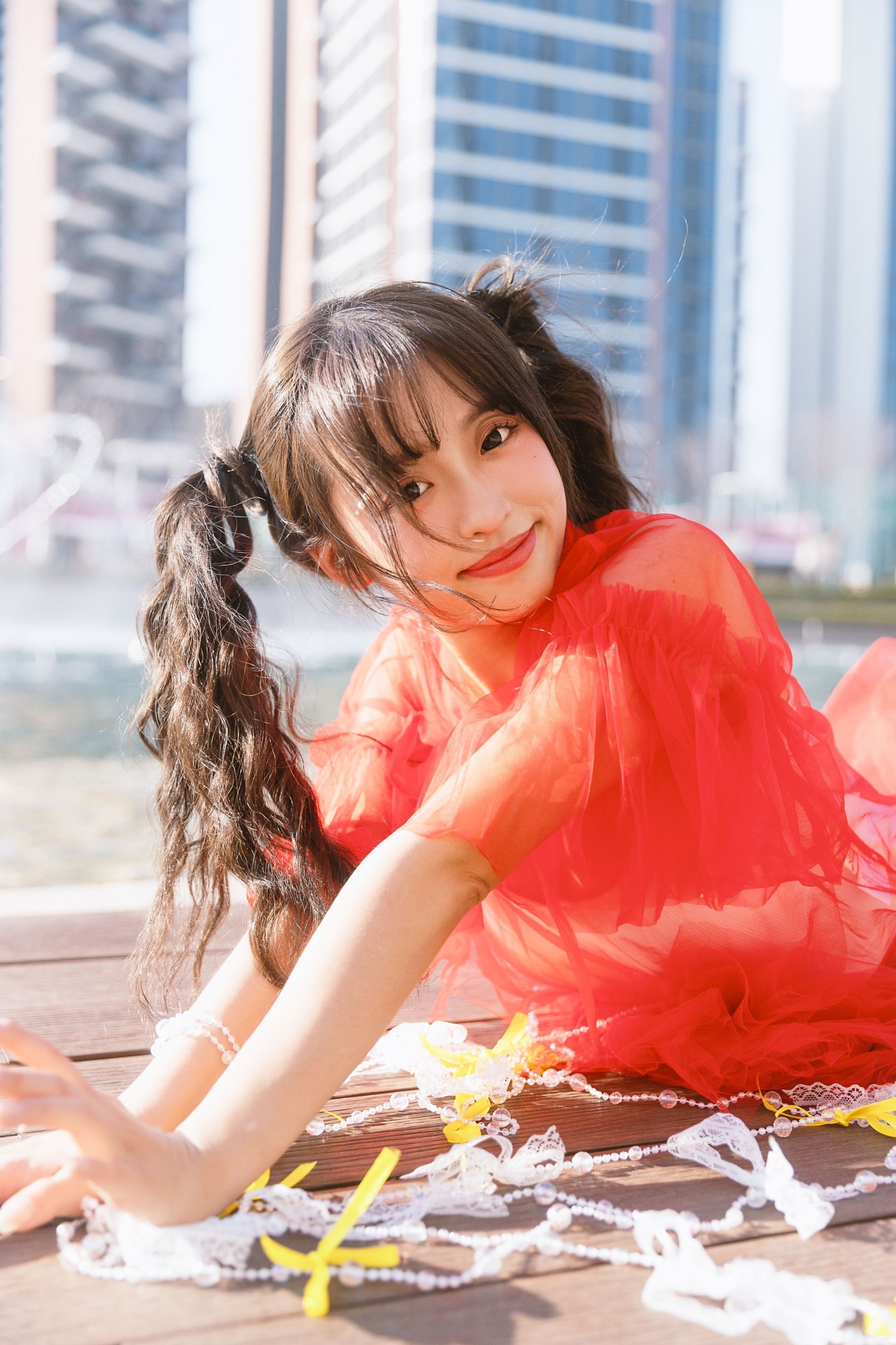 王可爱偶尔不可爱 – 《red》[28P]