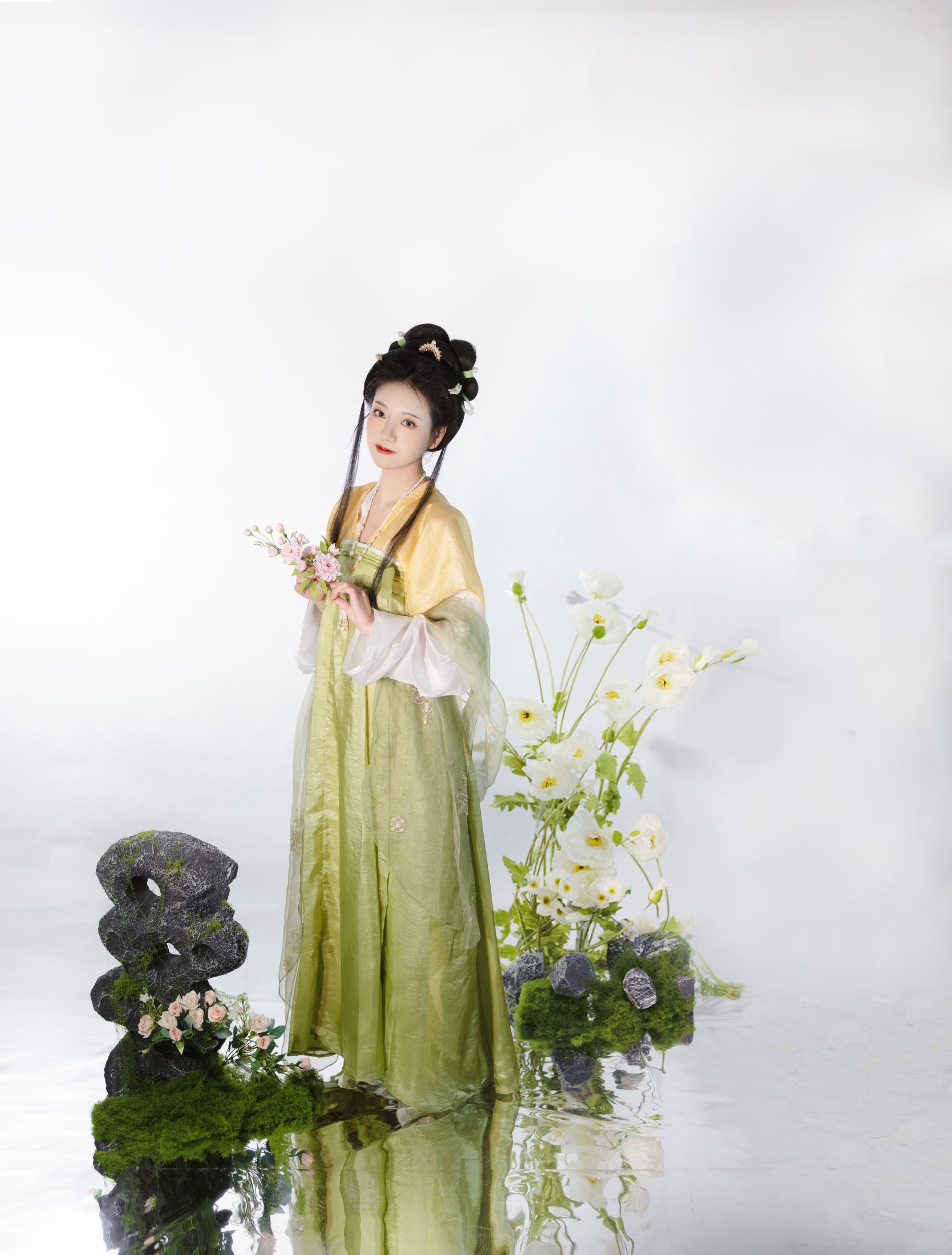 方辞颜 – 《春见》[21P]