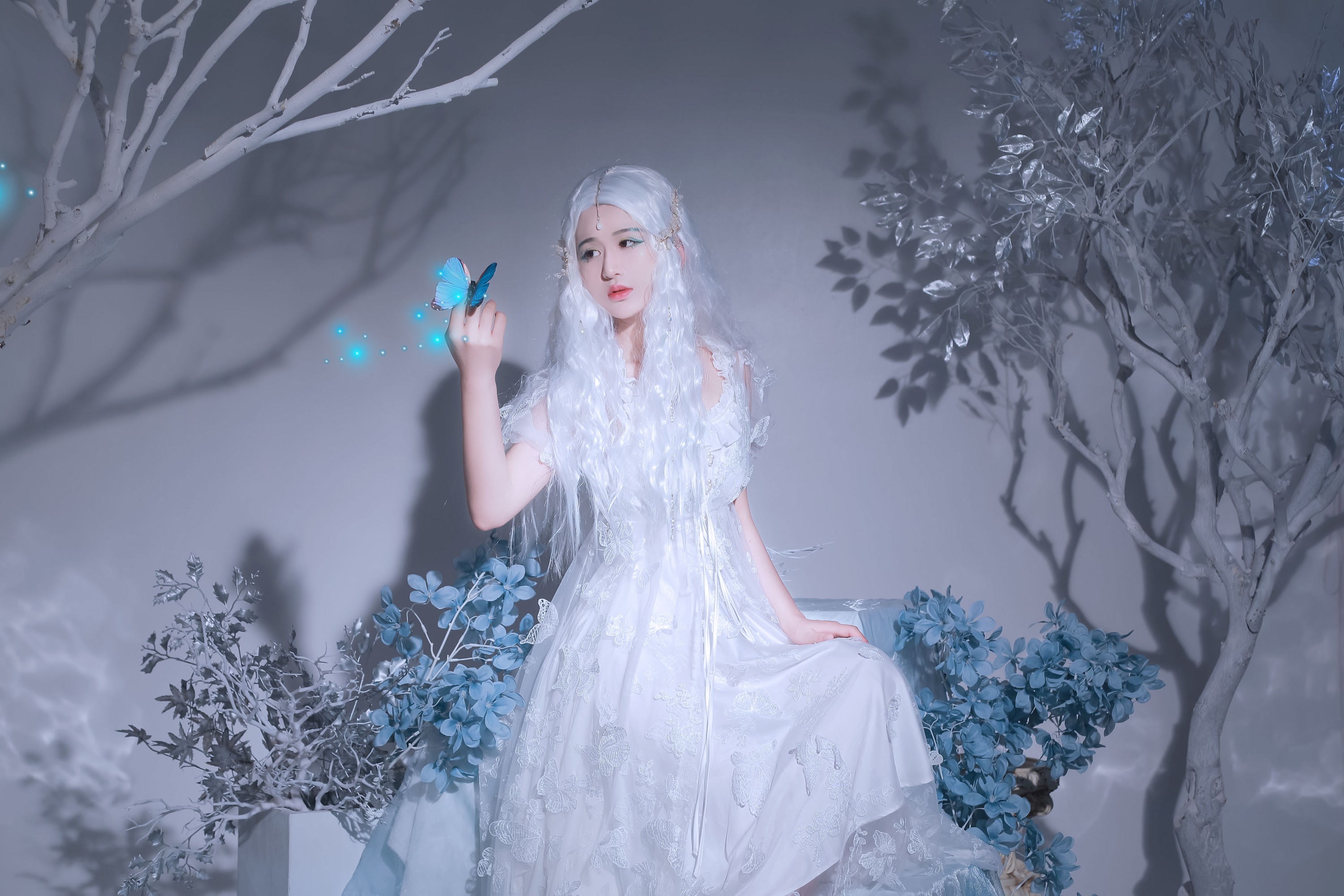 鱼三岁 – 《迷幻》[23P]