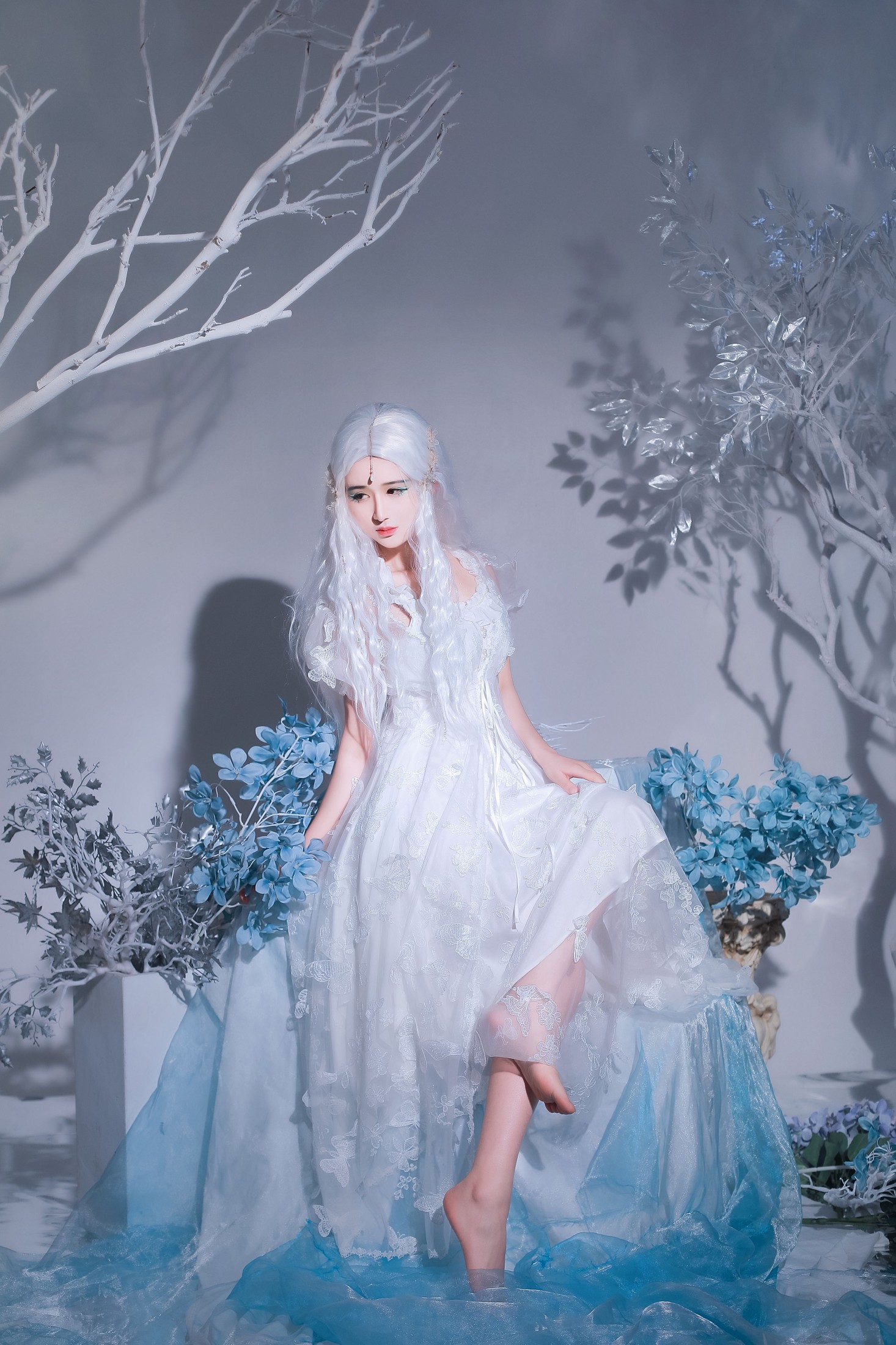 鱼三岁 – 《迷幻》[23P]