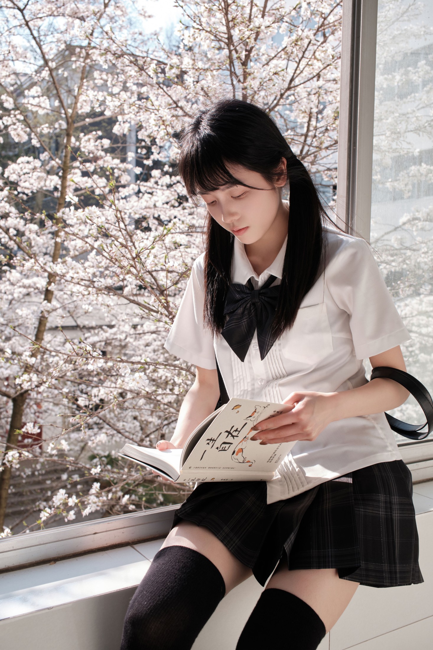 小松麻奈 – 《樱花教室》[33P]