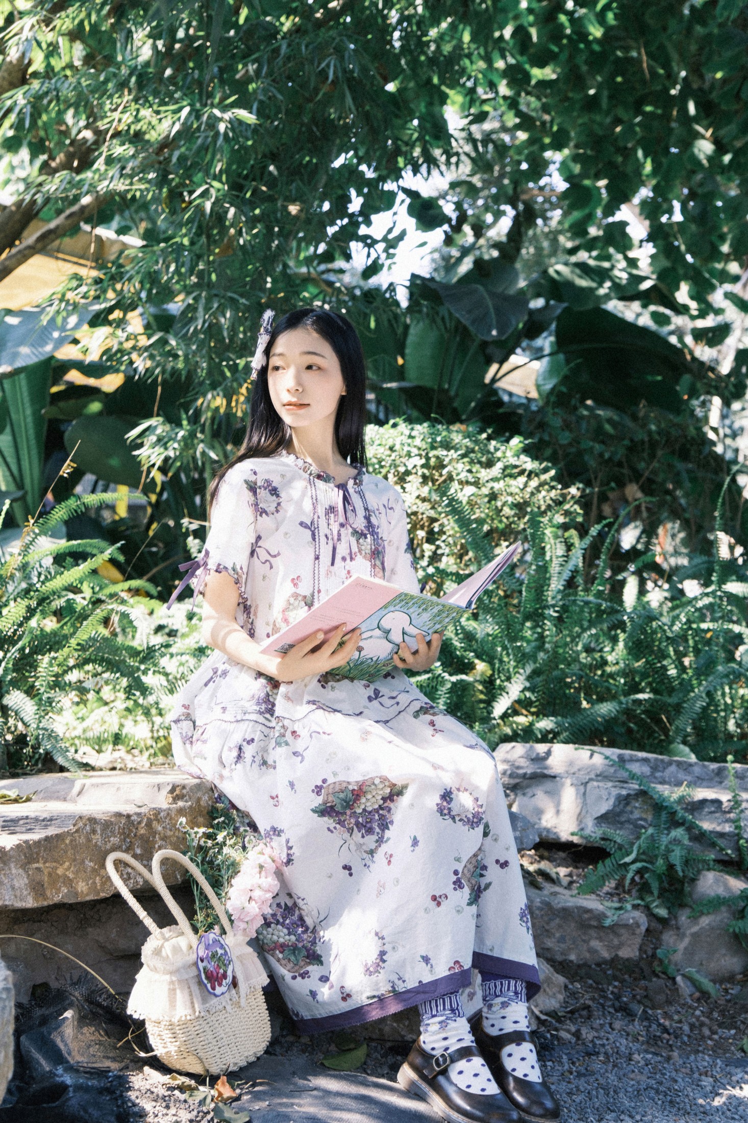 Zzzhen – 《葡萄藤的夏天》[22P]