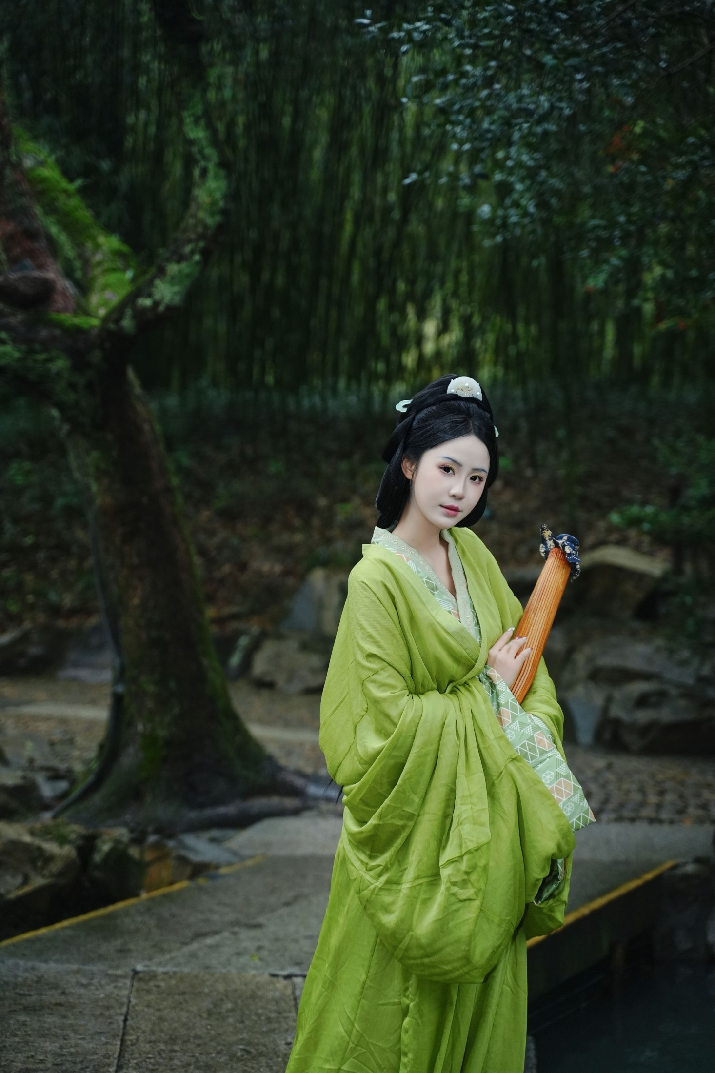 是月白呀 – 《绍兴兰亭战国袍 绿色清冷宿命感》[25P]
