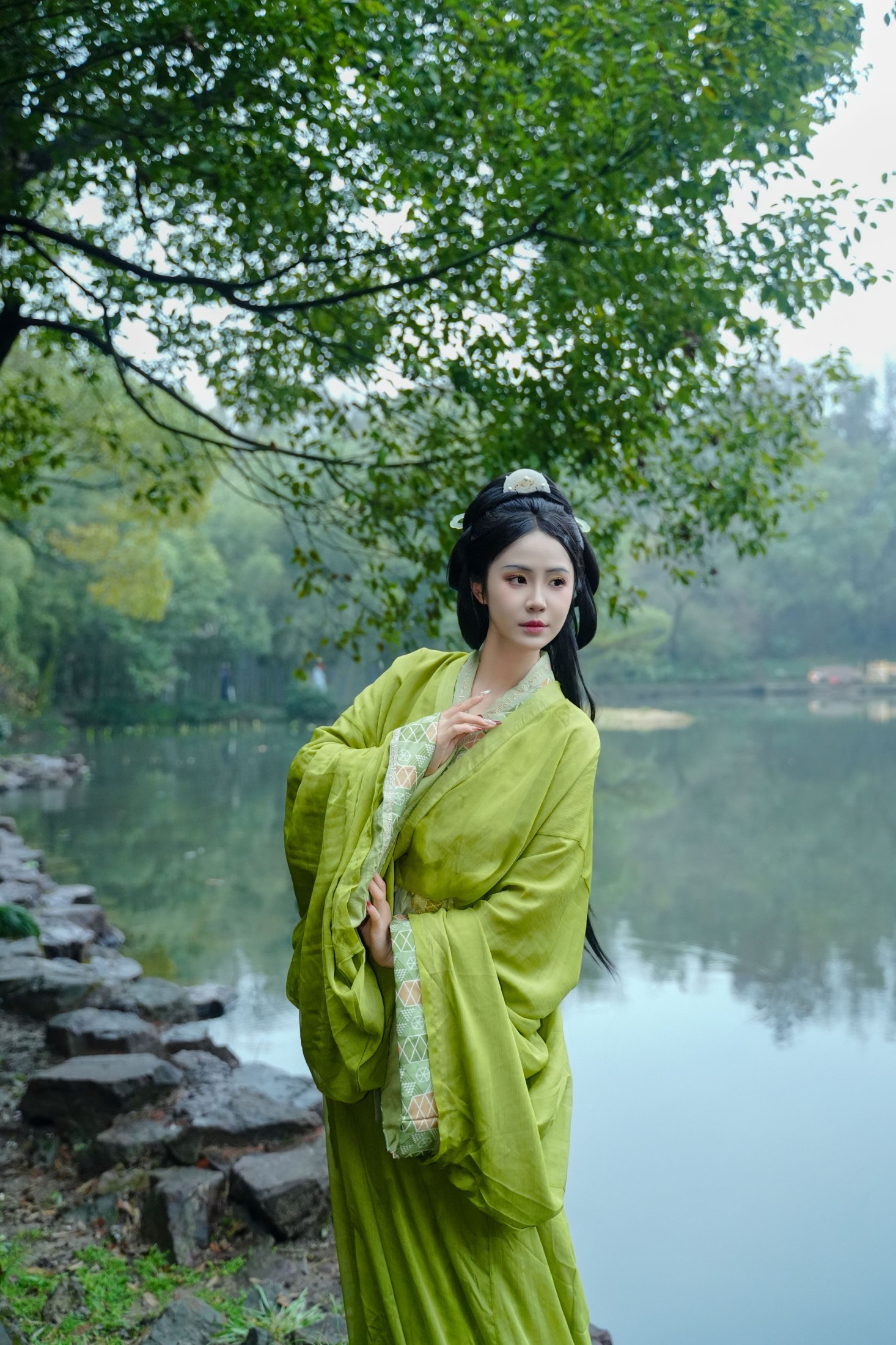 是月白呀 – 《绍兴兰亭战国袍 绿色清冷宿命感》[25P]