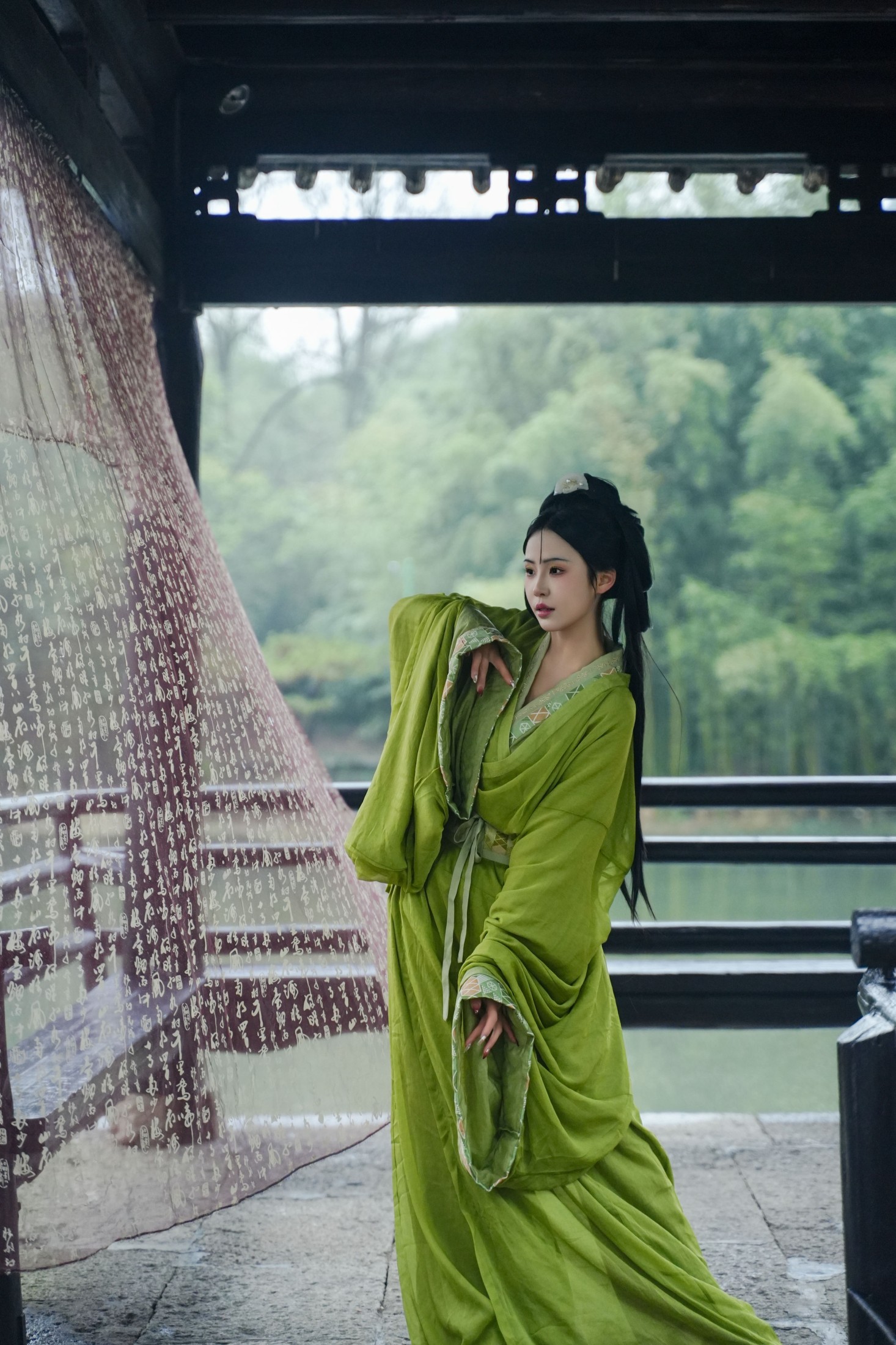 是月白呀 – 《绍兴兰亭战国袍 绿色清冷宿命感》[25P]