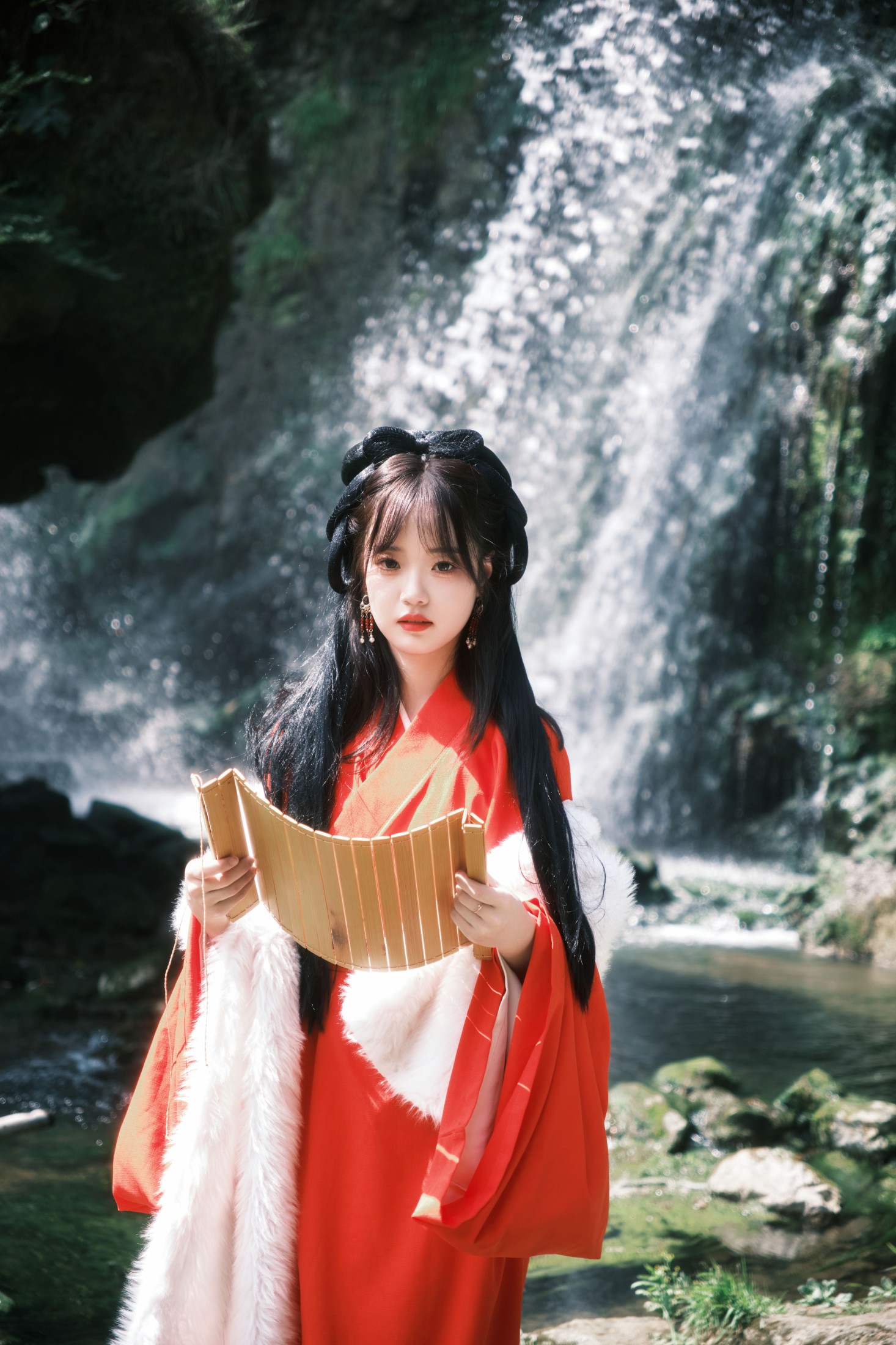 primary – 《瀑布神明少女》[30P]