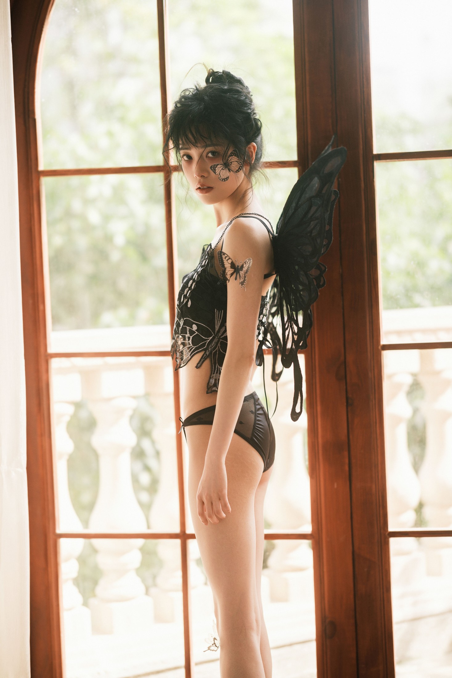 小松麻奈 – 《春蝶》[39P]