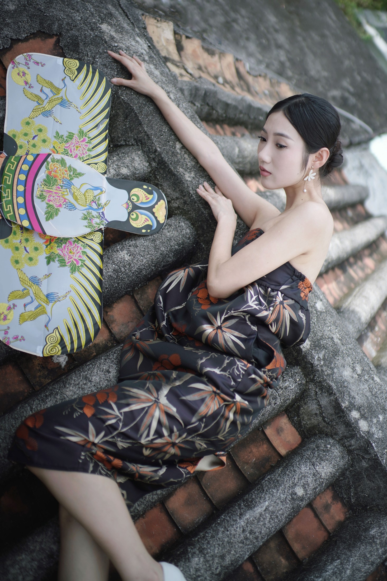 o1ne万 – 《囚笼与风筝》[33P]