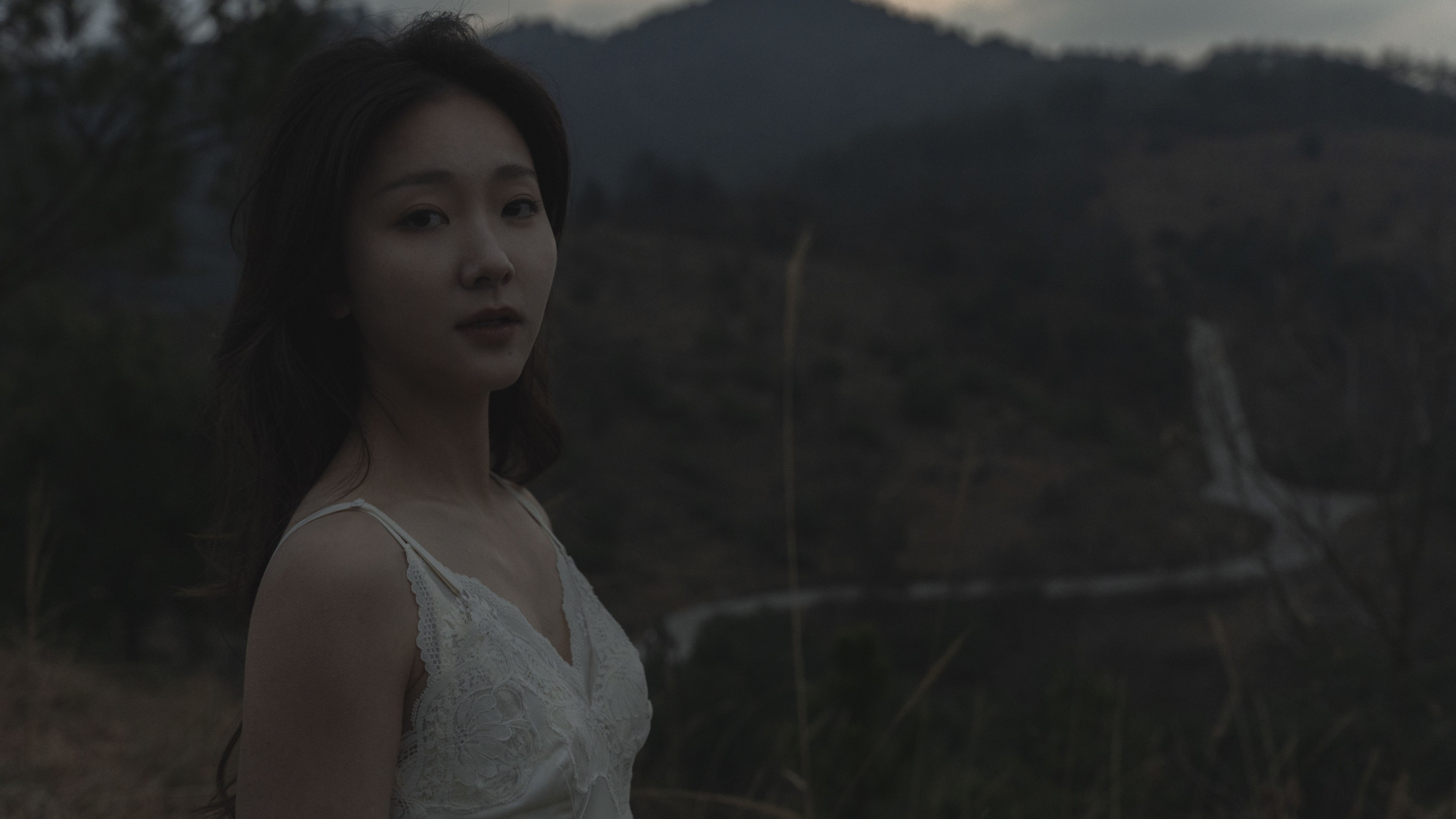 穆穆 – 《晚风拂面》[26P]