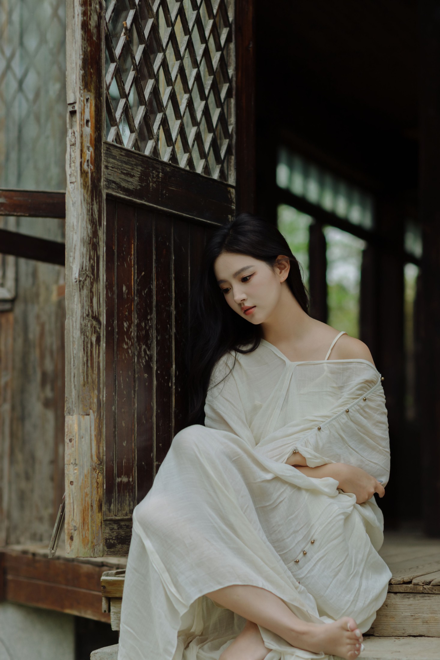 Elaine – 《木屋里的守望》[28P]