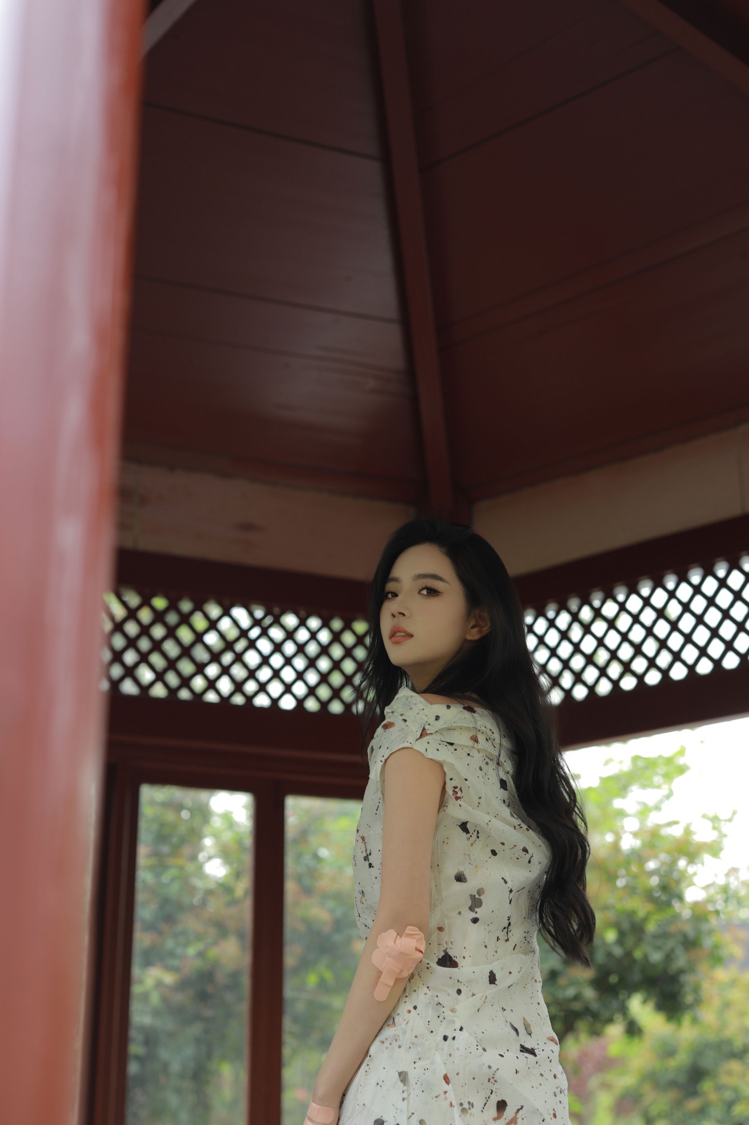 Elaine – 《红亭玉立》[31P]