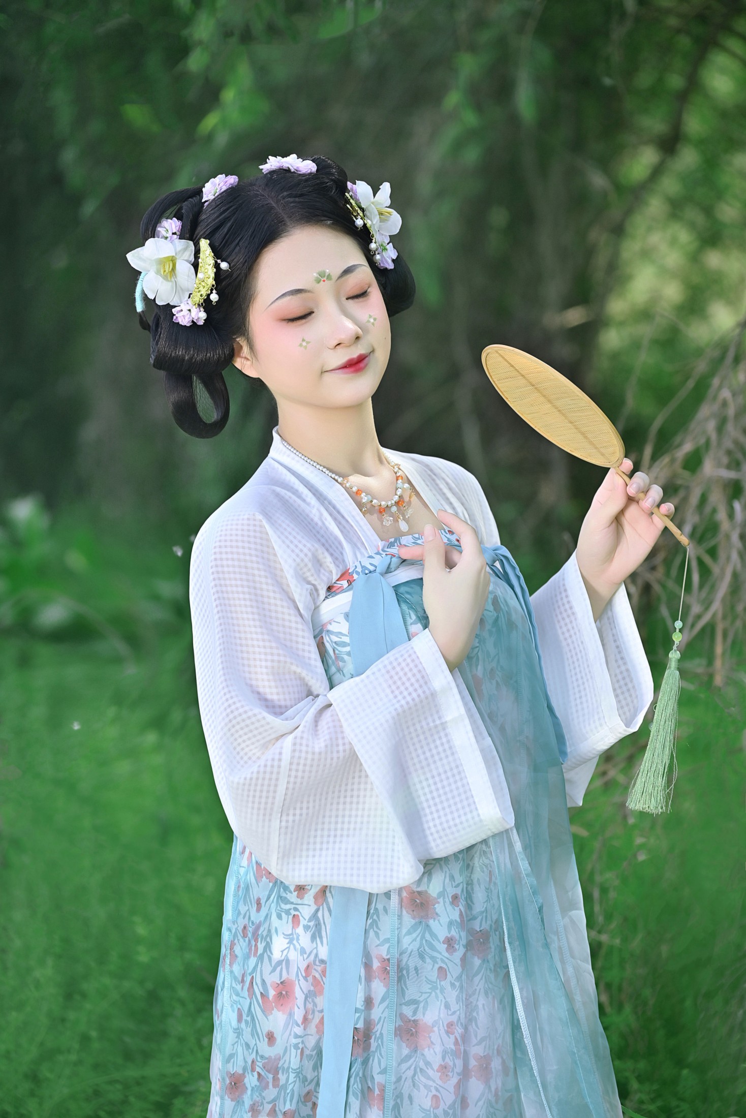 梨荼白 – 《春日少女》[22P]