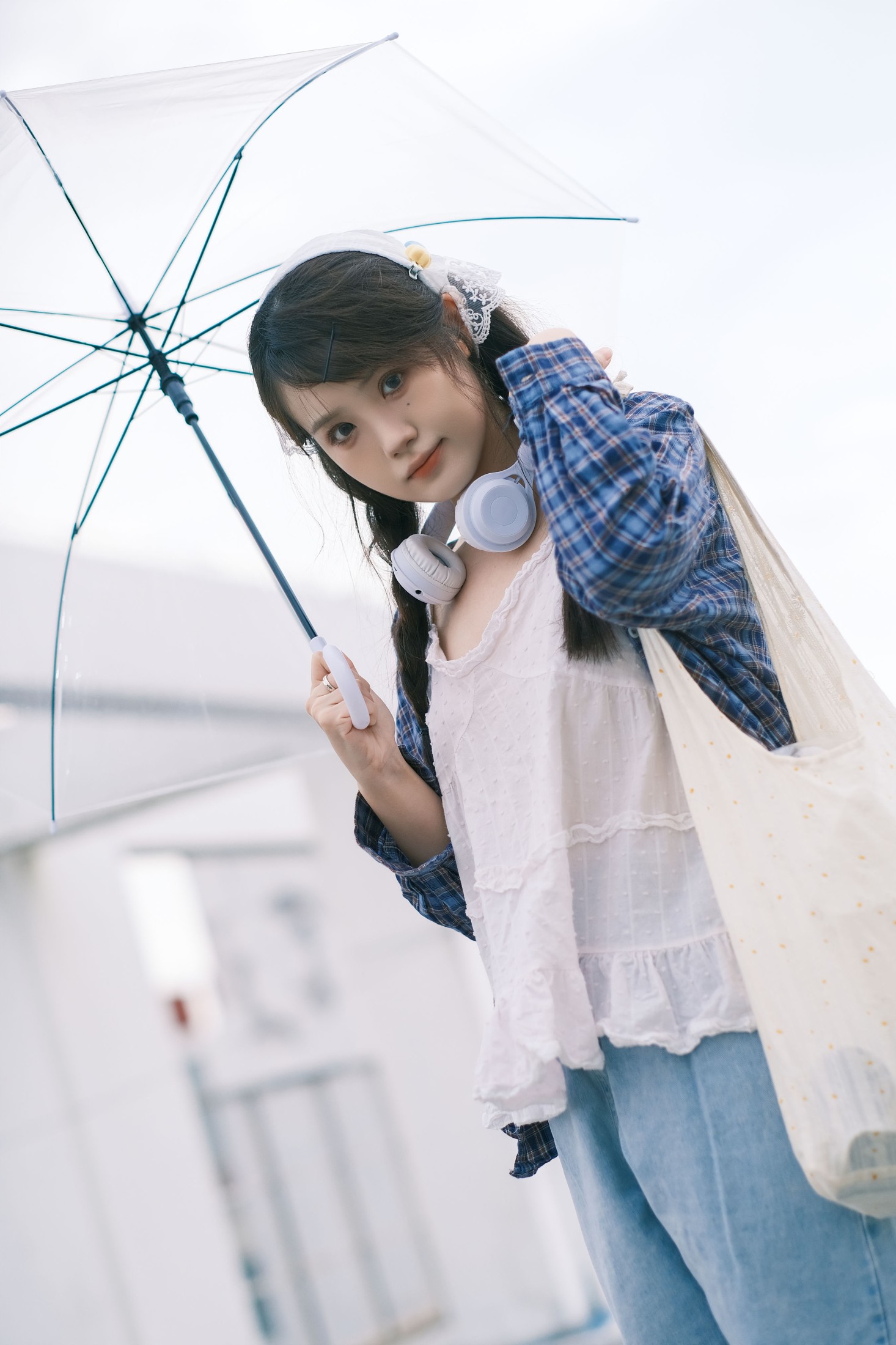 不动松鼠 – 《小雨转晴》[21P]