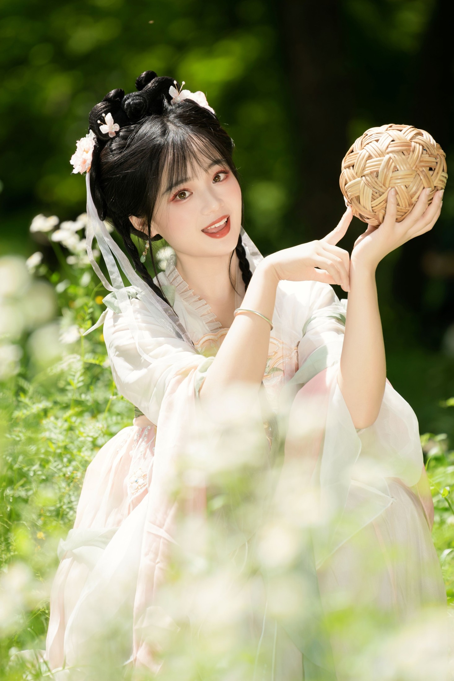 小欧O – 《穿汉服去赏花》[23P]