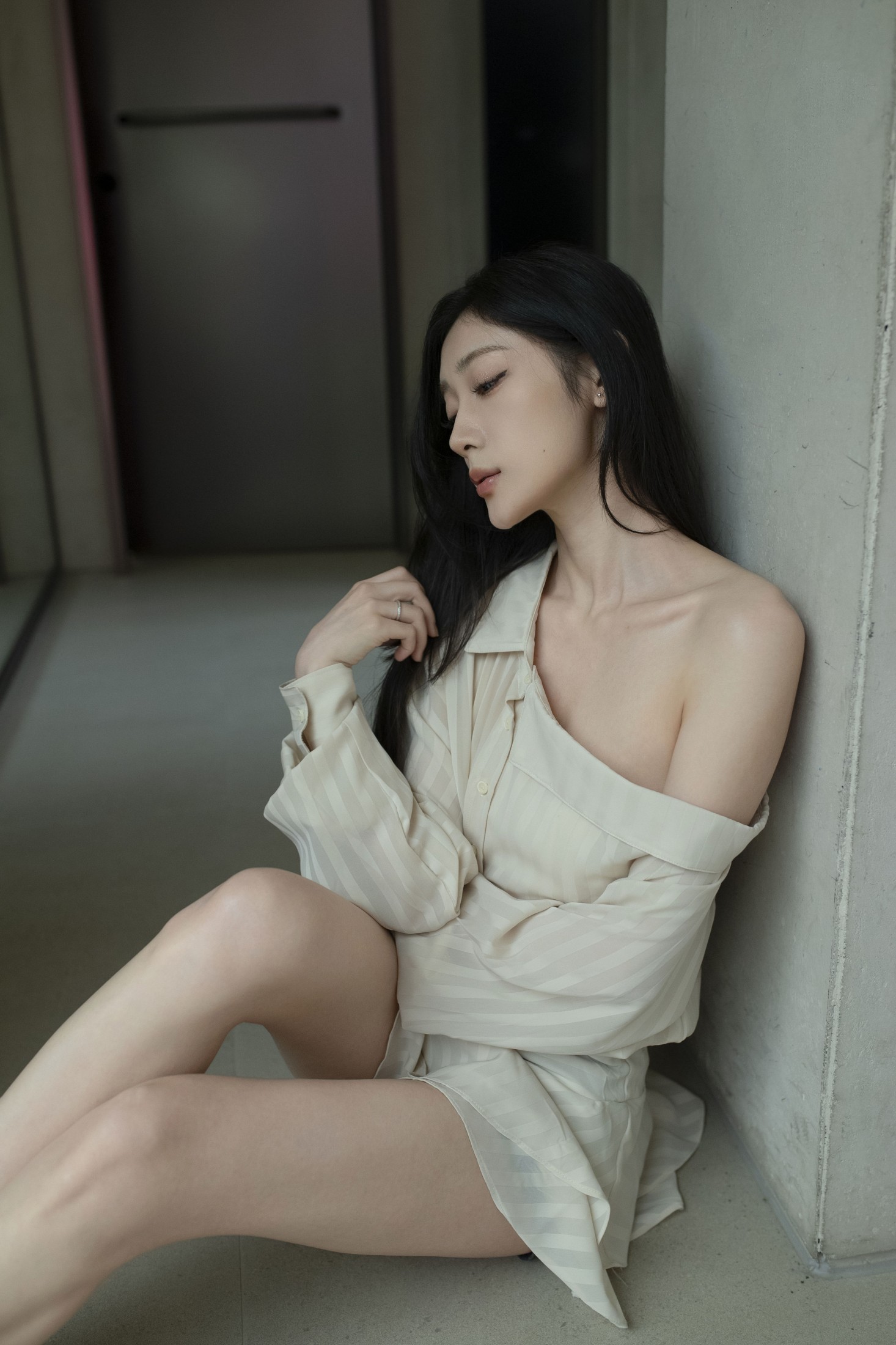 YFALA – 《EXIT》[23P]