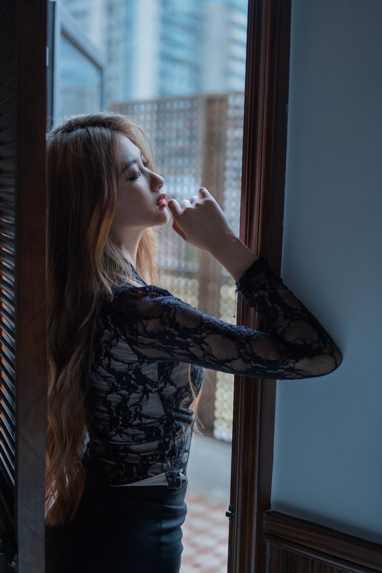 晓文 – 《光影交织的优雅》[28P]