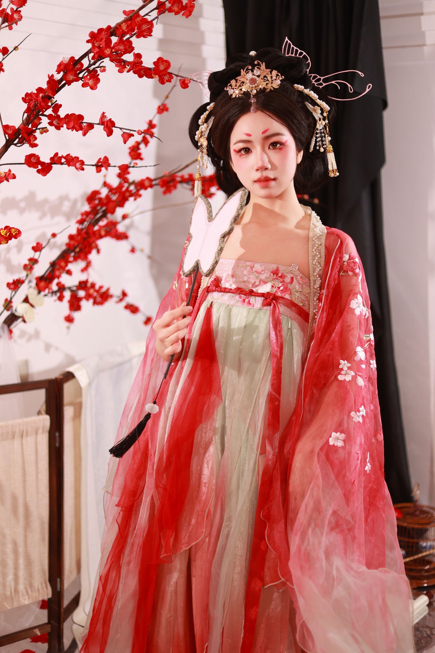 小杜同学 – 《红梅舞》[25P]