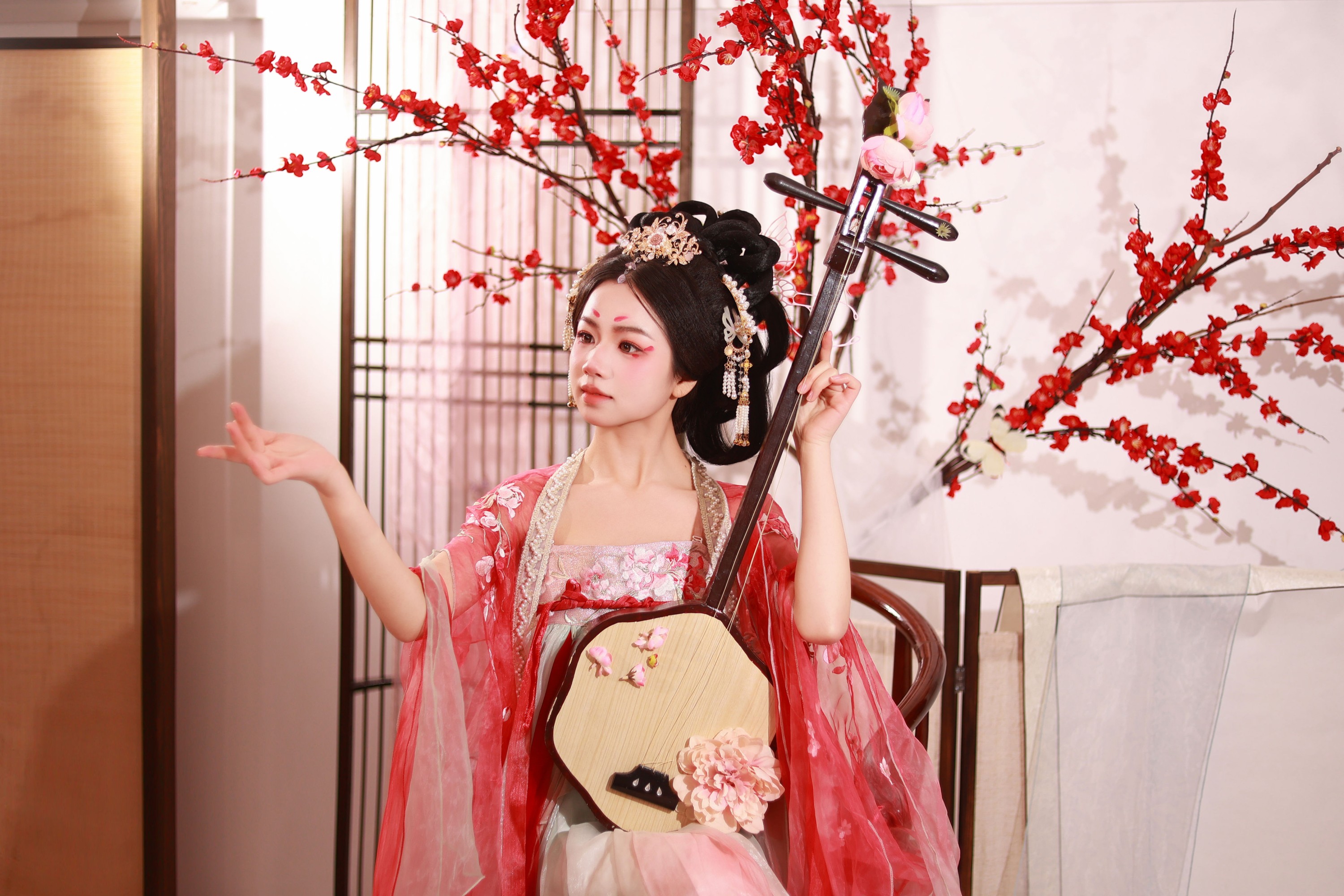 小杜同学 – 《红梅舞》[25P]