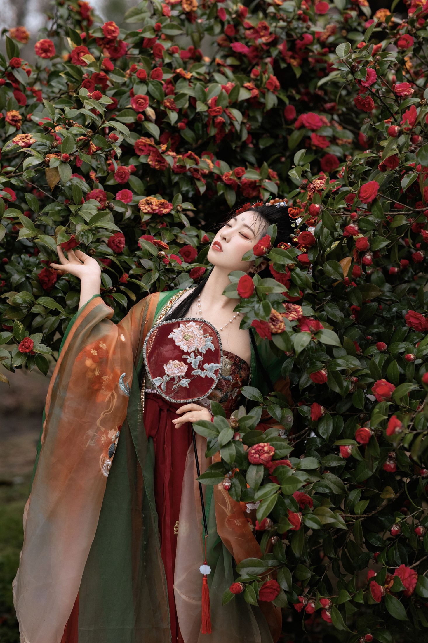 三条海里 – 《落红满地》[24P]