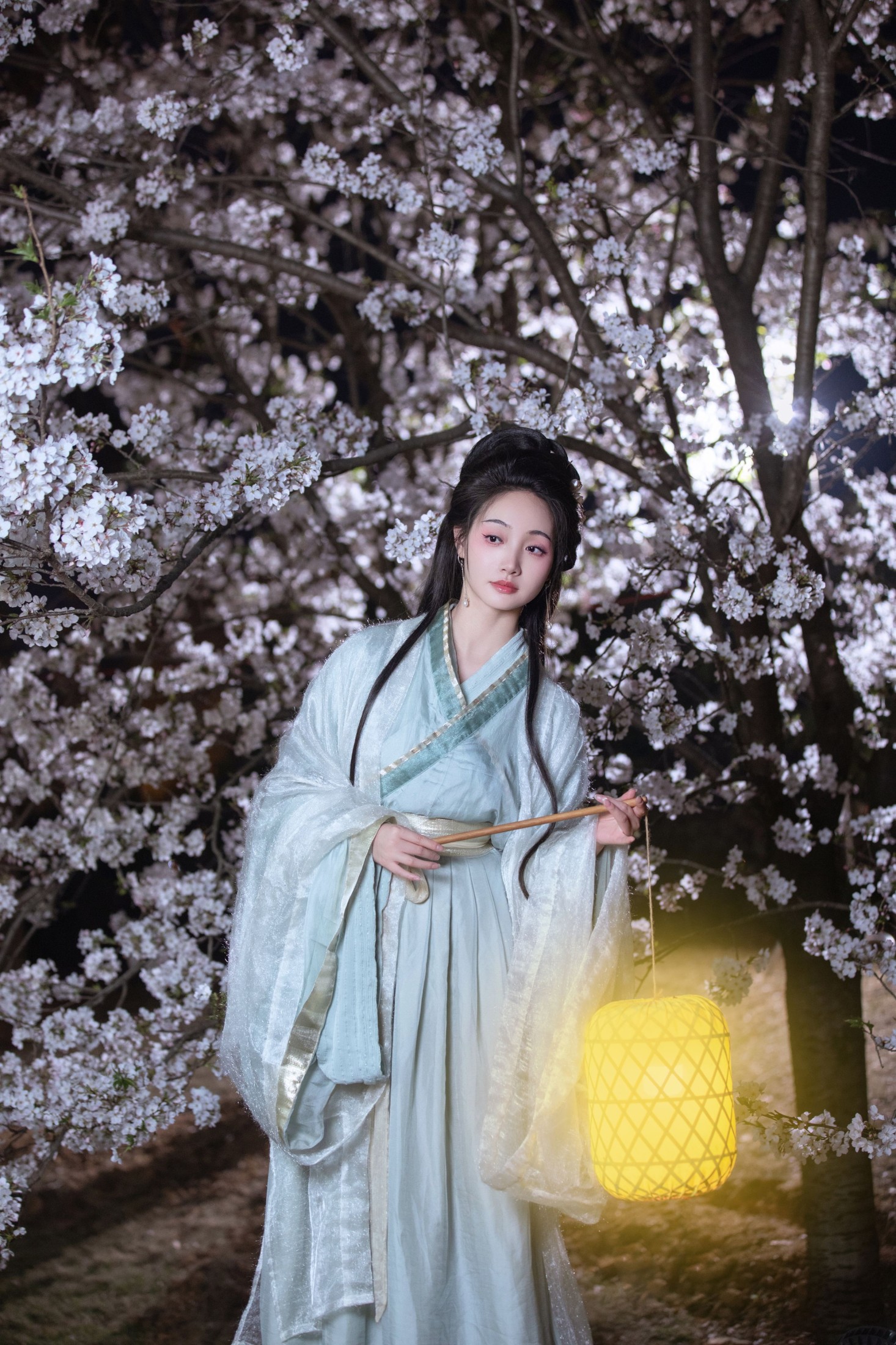 凌子兮 – 《夜樱》[22P]