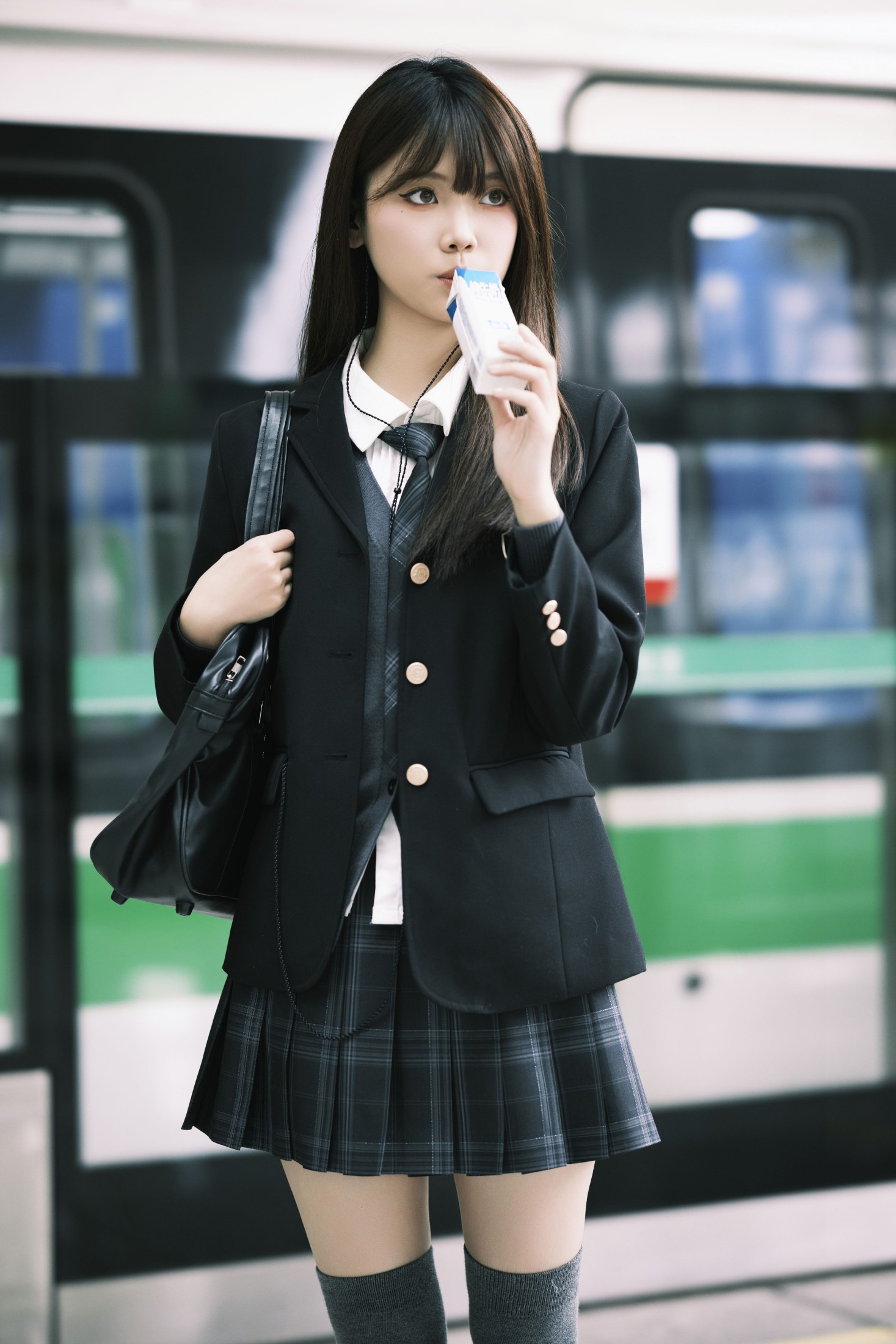 阿静 – 《地铁jk》[28P]