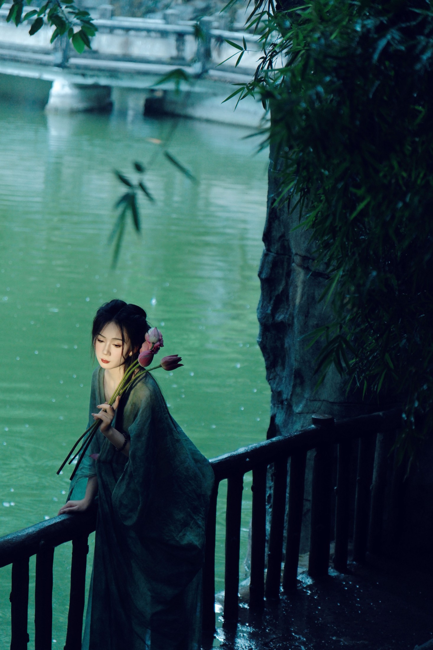 文鱼 – 《雨中荷》[21P]