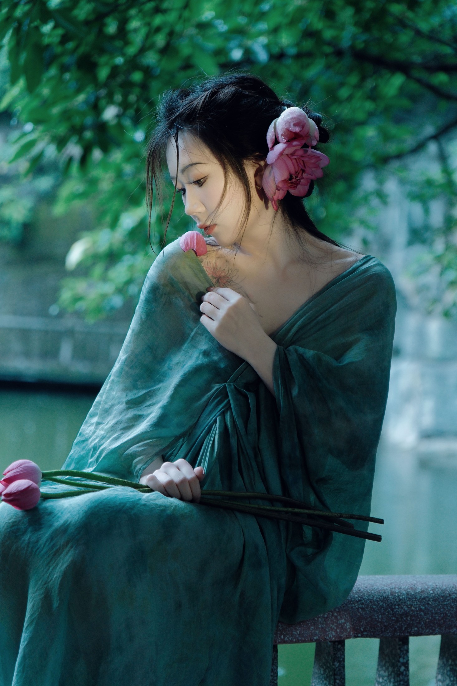 文鱼 – 《雨中荷》[21P]