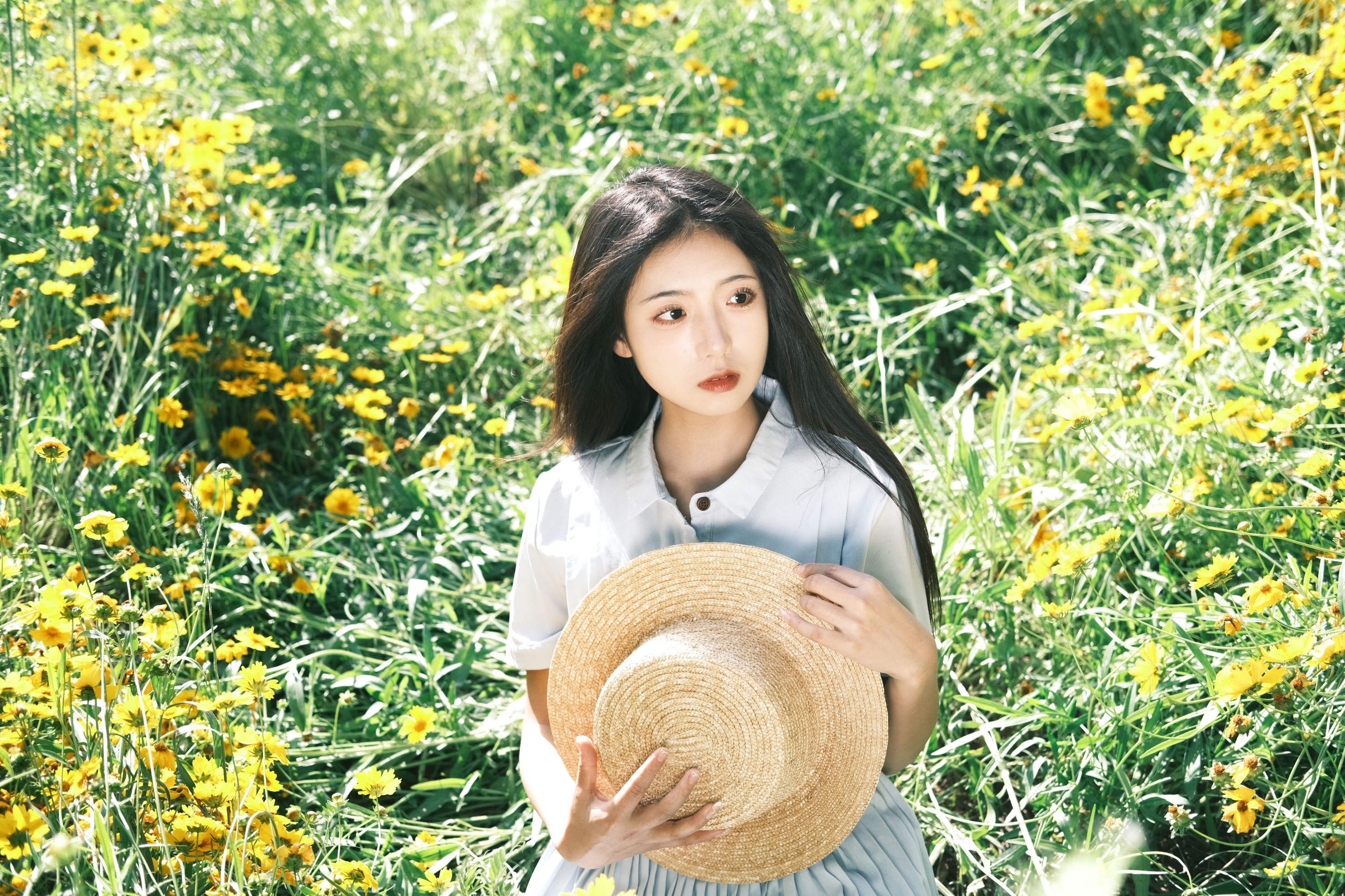 木柚柚 – 《夏天裙摆金鸡菊》[26P]