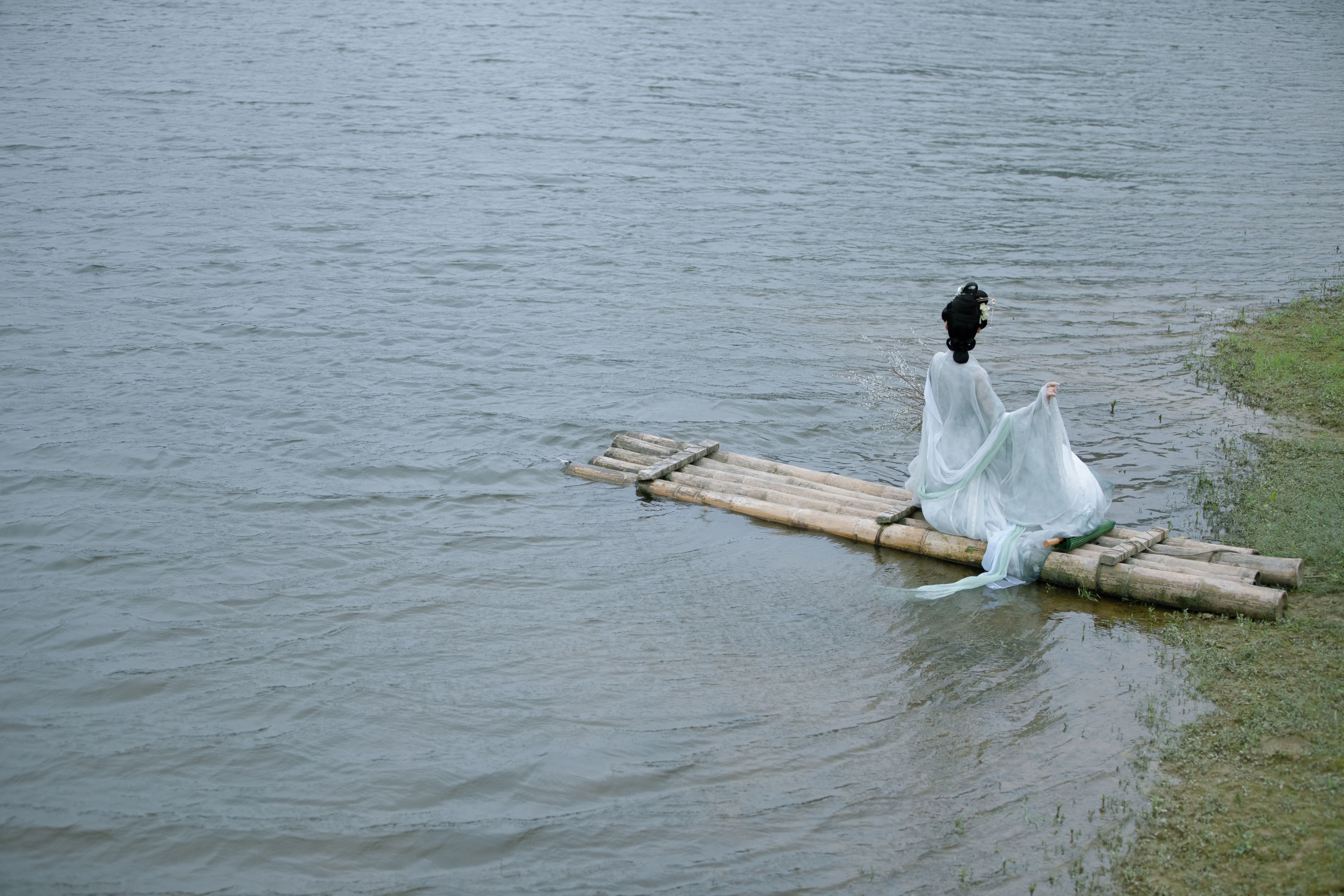 鲇泽美咲 – 《云水之间》[26P]