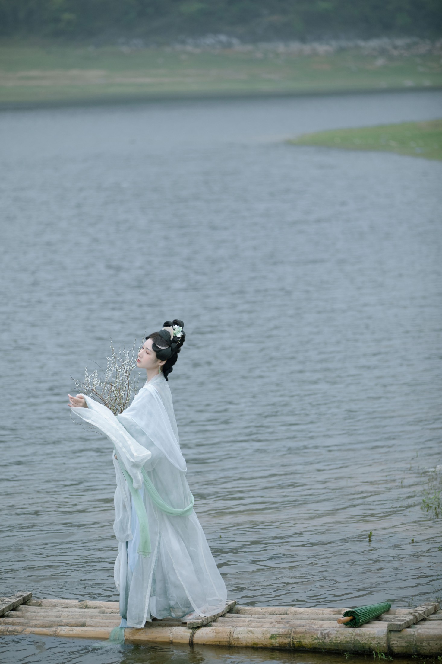 鲇泽美咲 – 《云水之间》[26P]