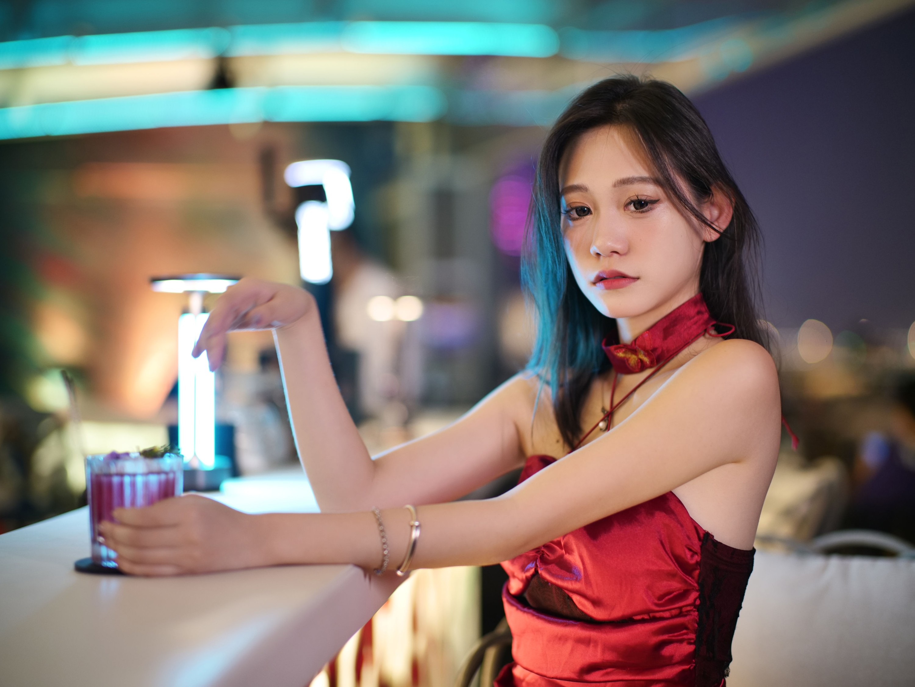 沛欣 – 《红裙倩影》[22P]