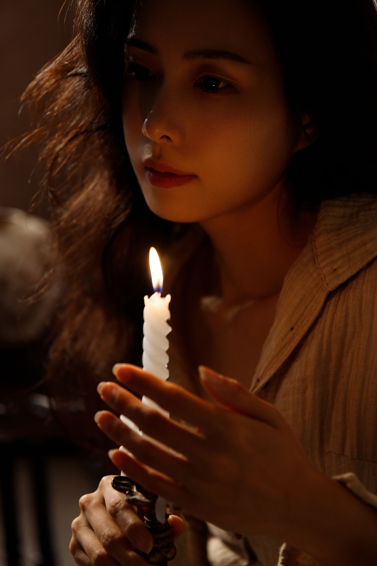 阿秦哒哒 – 《光源》[24P]