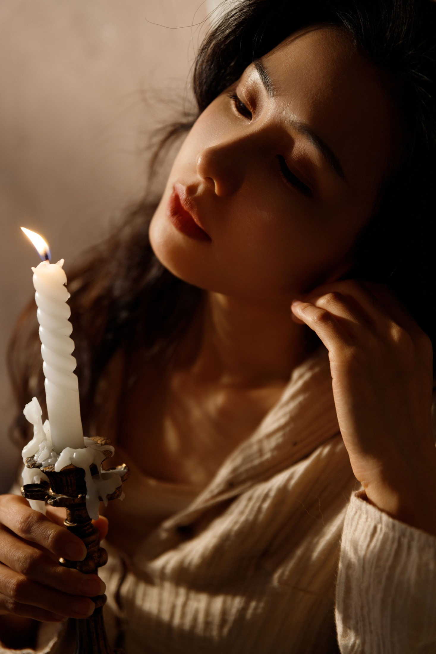 阿秦哒哒 – 《光源》[24P]