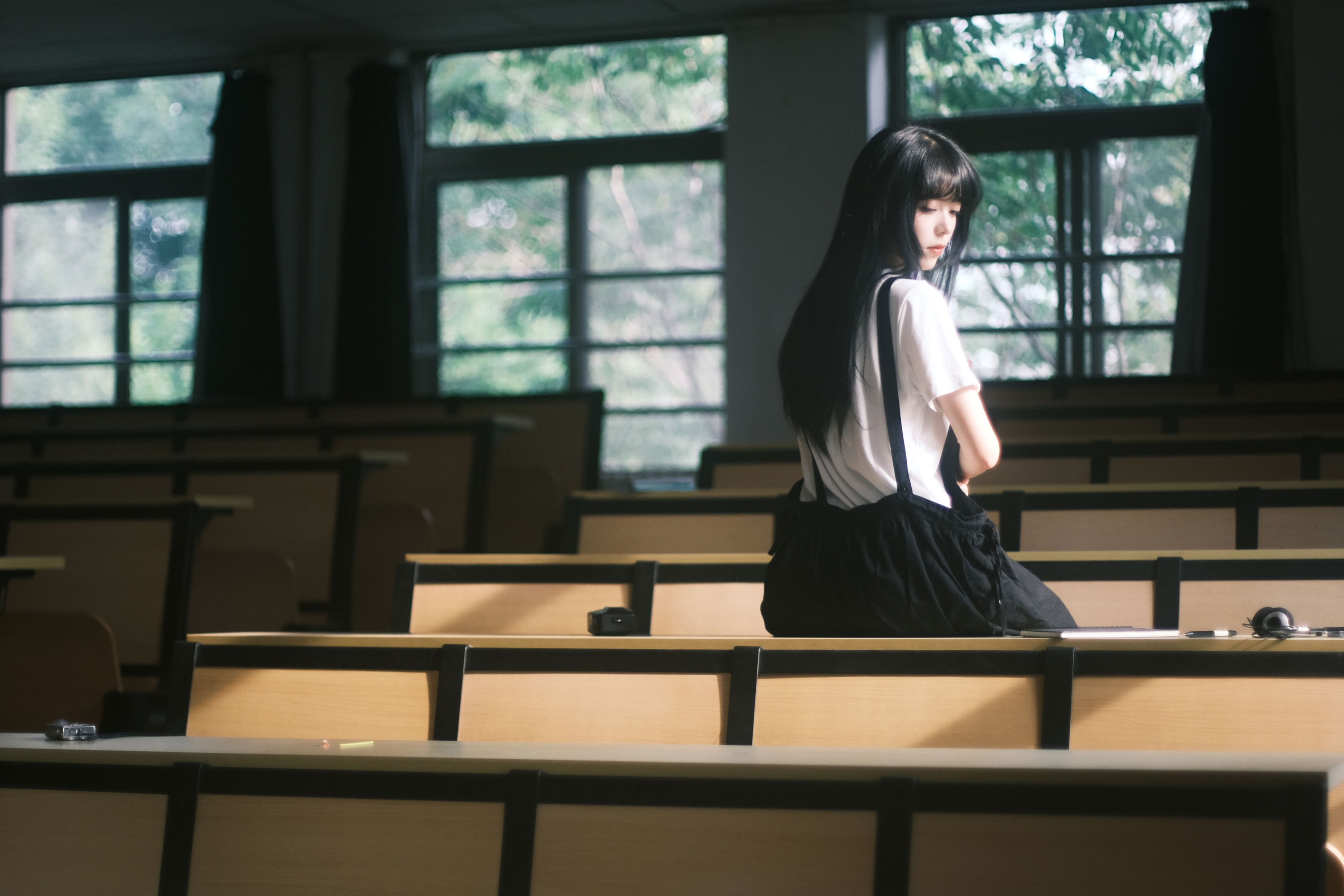 姜见过 – 《那间教室》[33P]